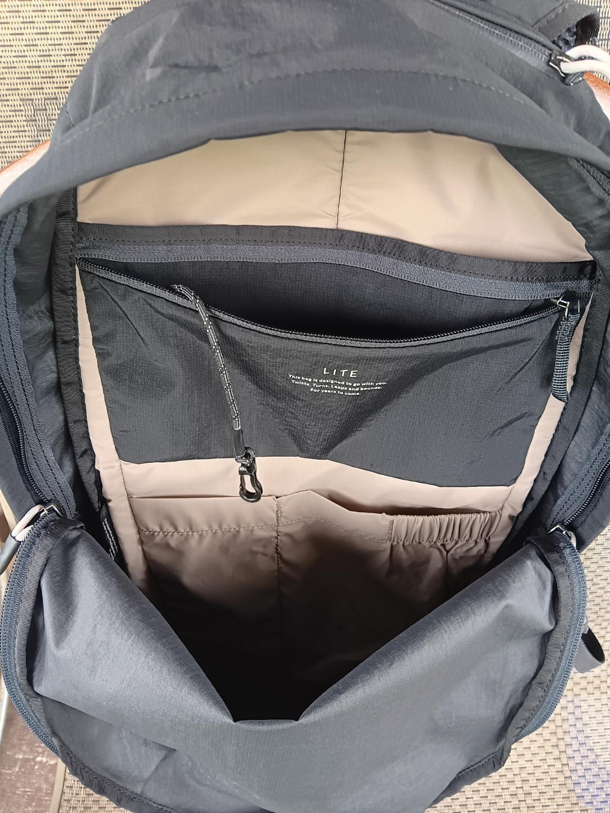 Bellroy Lite Daypack Backpack Black 20L lightweight travel summer