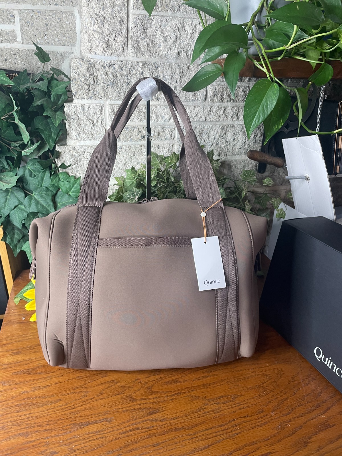 NWT QUINCE ALL DAY NEOPRENE DUFFLE TRAVEL DUFFEL BAG TRAVEL ESPRESSO MSRP $102