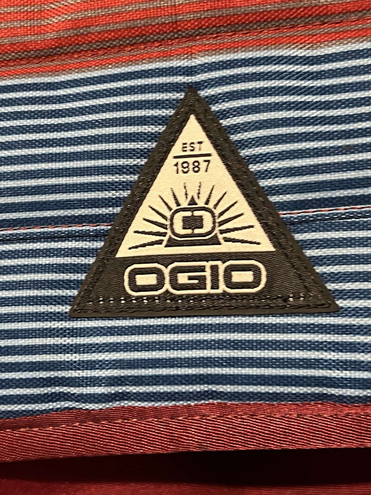 OGIO RUCK 20” Back bag laptop bag Red, Blue, white, , Very Good Condition Rare