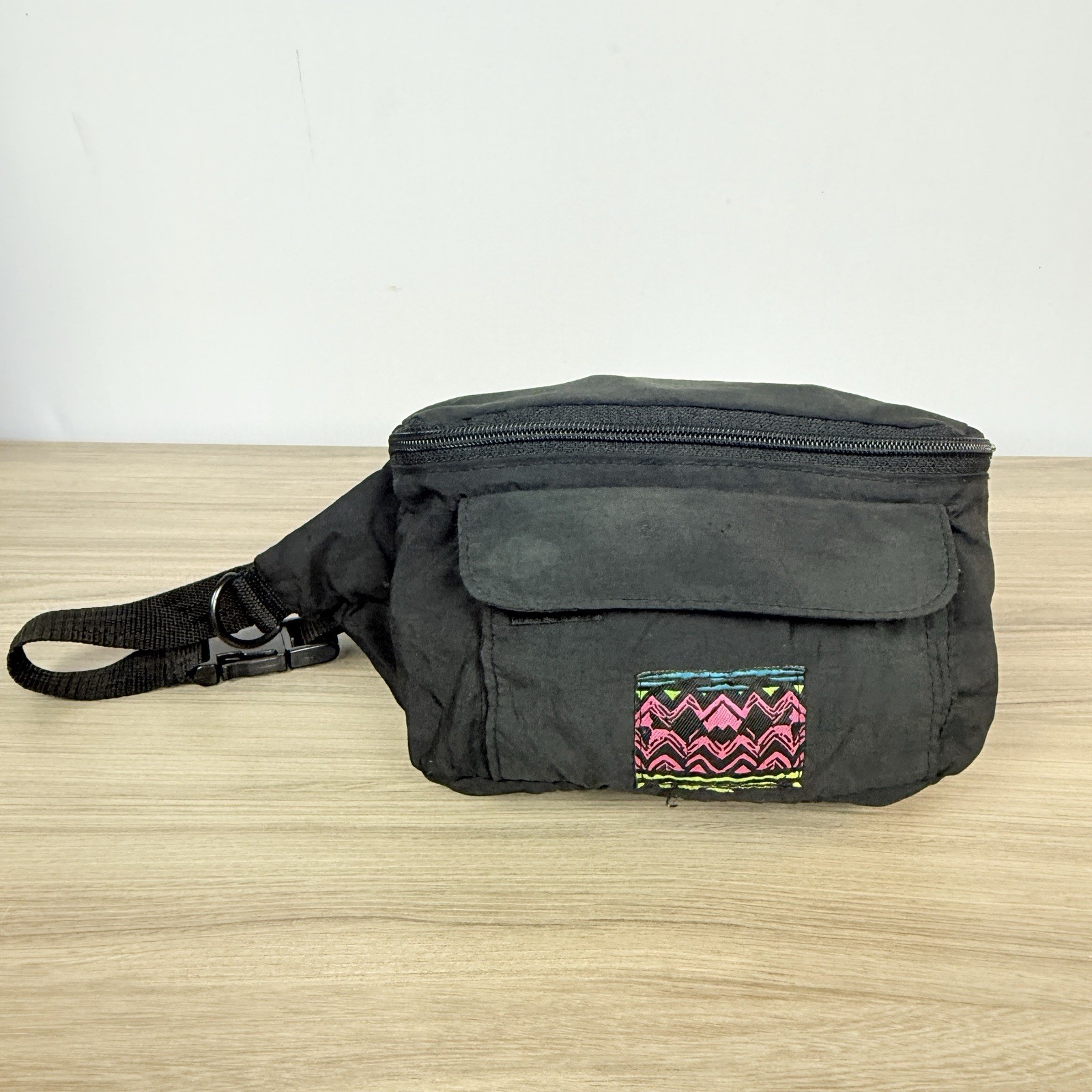 Vision Retro 80’s 90’s Black Fanny Pack Waist Bag Neon Mountain W/Pockets Korea
