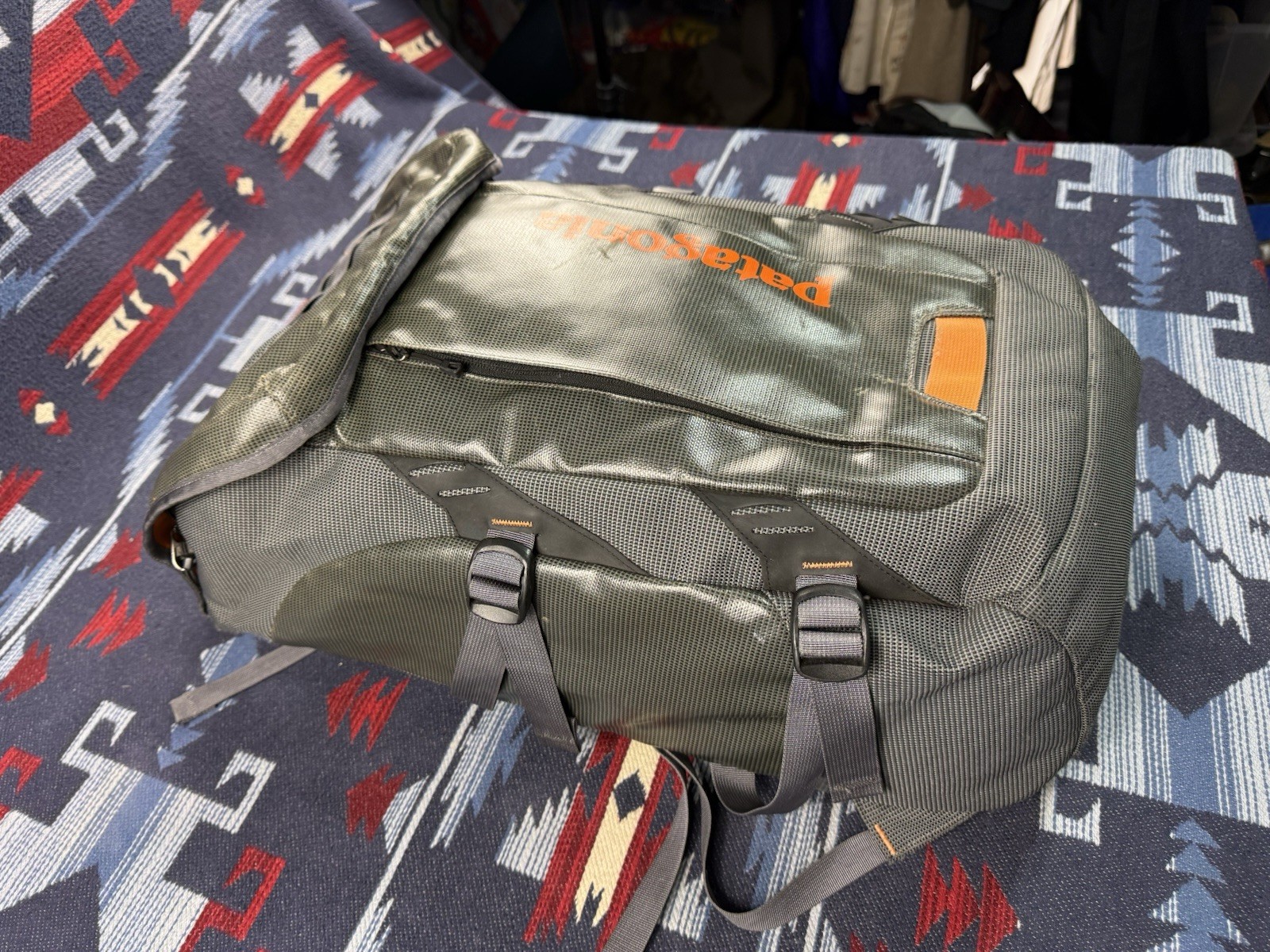 Patagonia Black Hole BackPack 35L Discontinued Travel Laptop Daypack Gray Bag