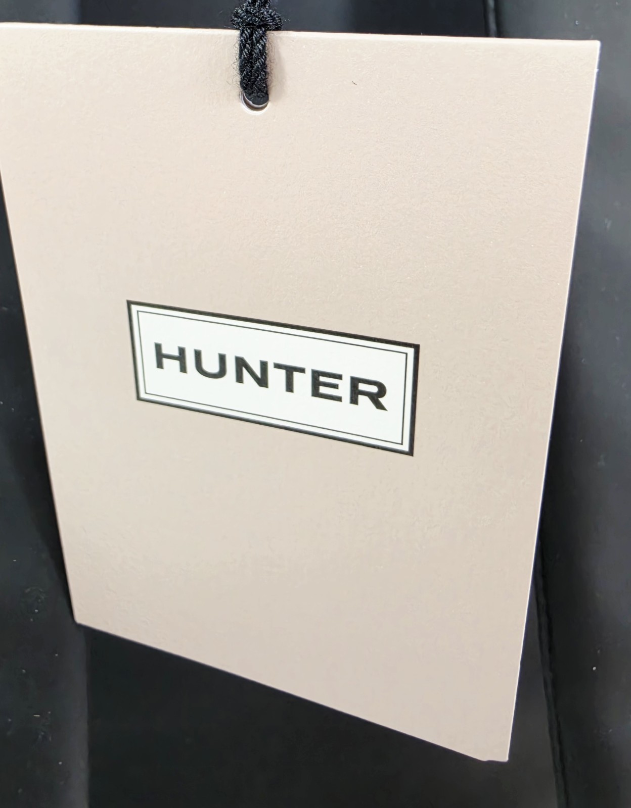 Hunter Top Clip Backpack, Smooth Black, Large – NEW