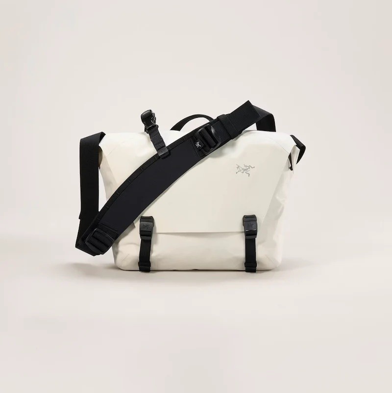 Arcteryx Granville 10 Courier/Shoulder Bag – Sea Salt