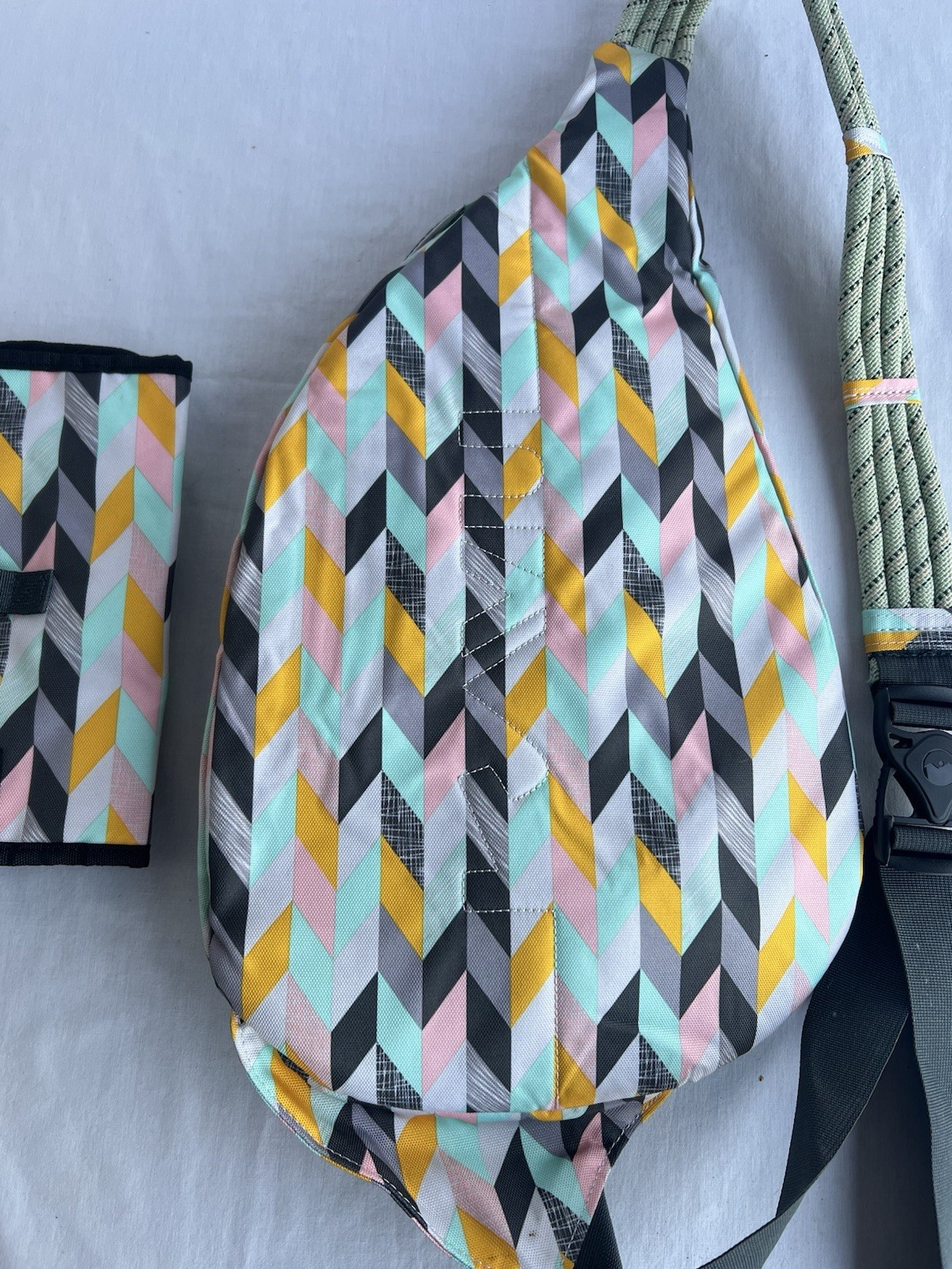 Kavu Rope Sling Back Pack W Adjustable Rope Shoulder Strap & Pencil Pouch Bag