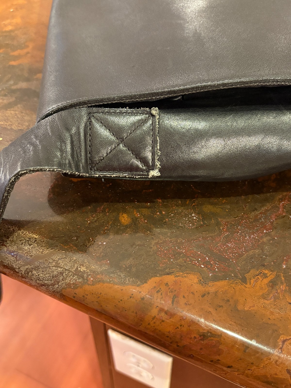 GAP Vintage Black Glossy Cow Leather Messenger Bag Crossbody Strap 15″X 12″x4.5″