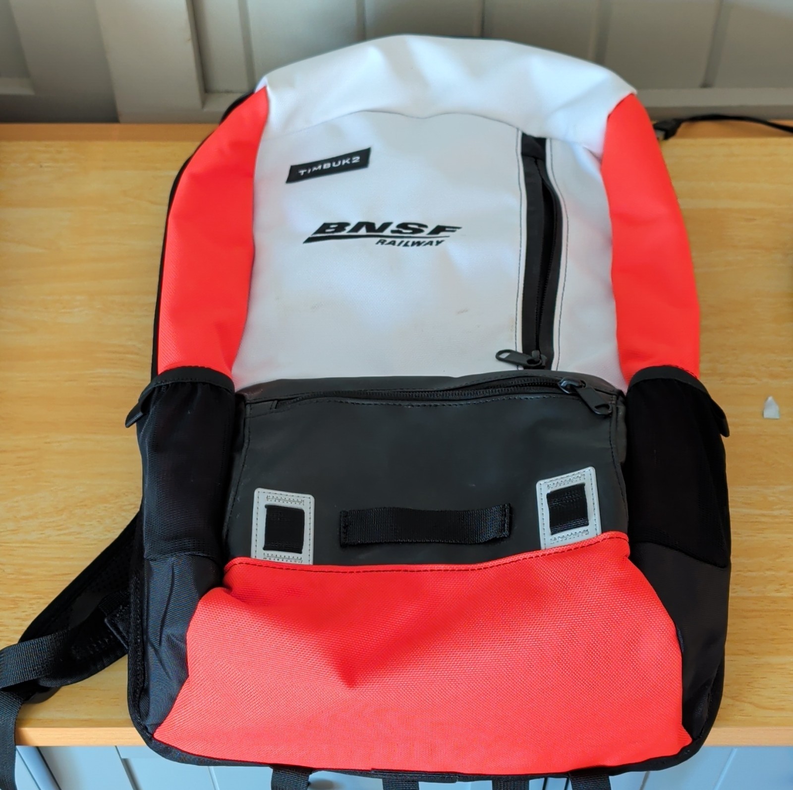 Timbuk2 BNSF Railway Backpack White Orange Black Adjustable Strap Pockets Casual