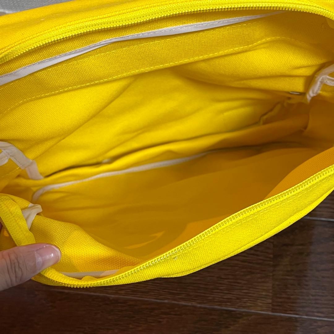 Ferrari Yellow Canvas Shoulder Messenger Bag Scuderia Logo Adjustable Strap