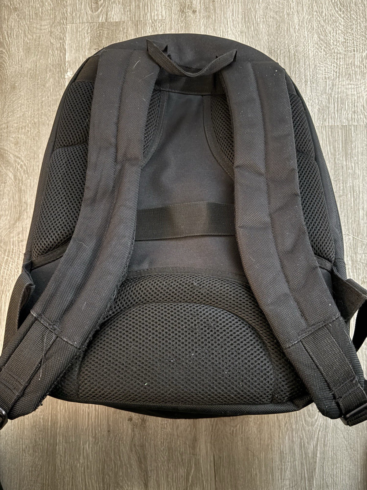 Perry Ellis Portfolio Backpack-slight Damage To Zipper