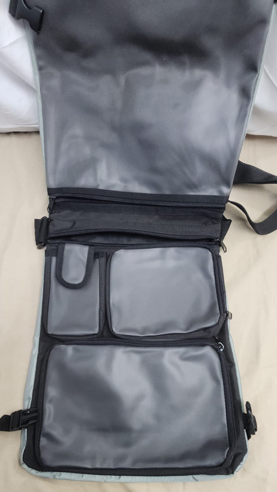 Calvin Klein Mens Gray Messenger Crossbody Bag Polyester Adjustable Strap Classy