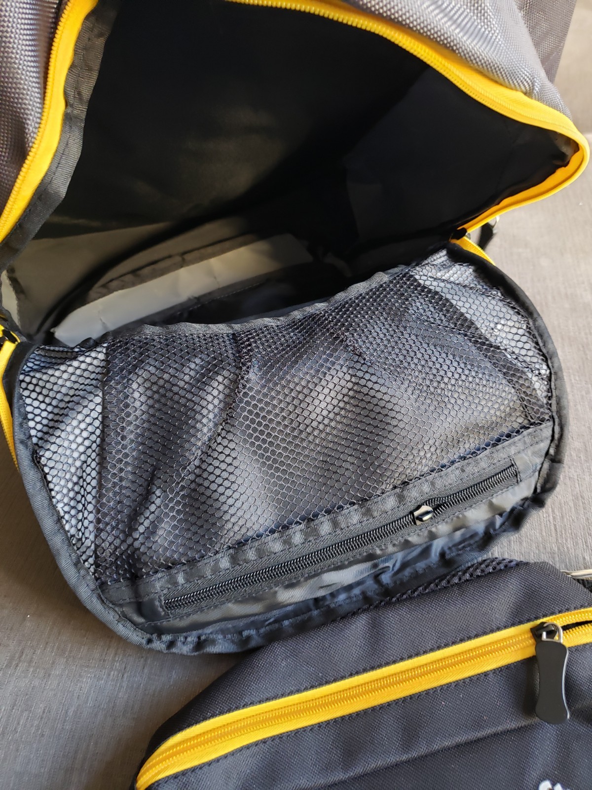 Vintage Microsoft Computer Laptop Backpack W/ Clip In Bag Grey Yellow READ DESC.