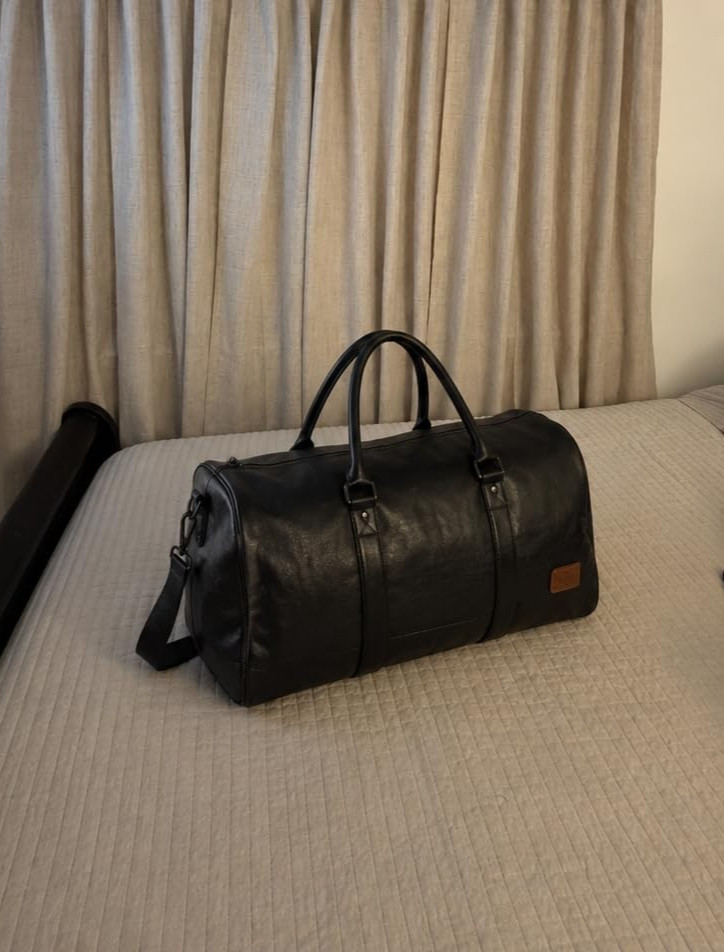 Leather Duffle Bag with Shoe Pouch, Waterproof, for Men and Women – Black