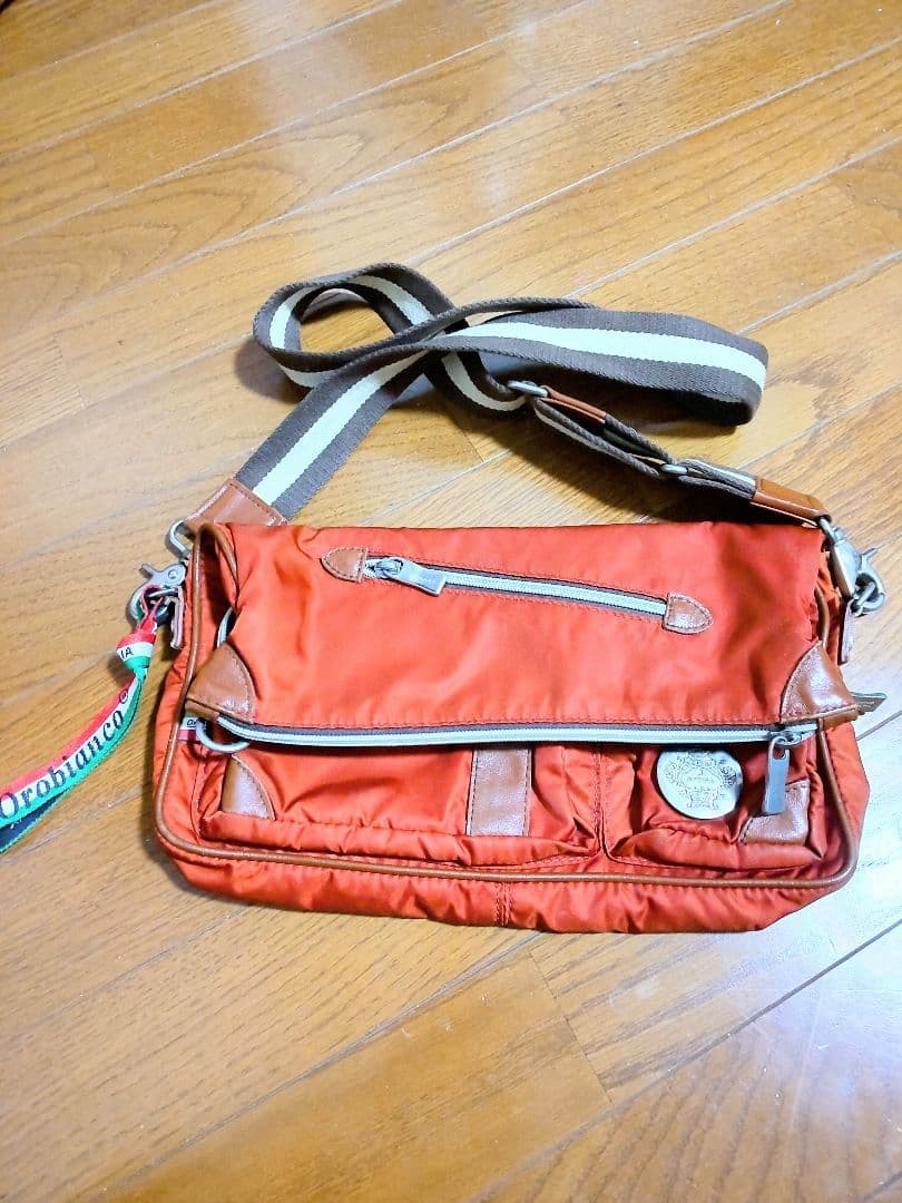 only on 6/23!! Orobianco shoulder bag orange