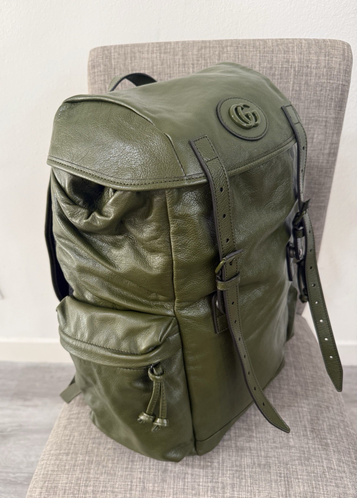 Gucci GG supreme Drawstring Backpack Green Khaki Leather 725657