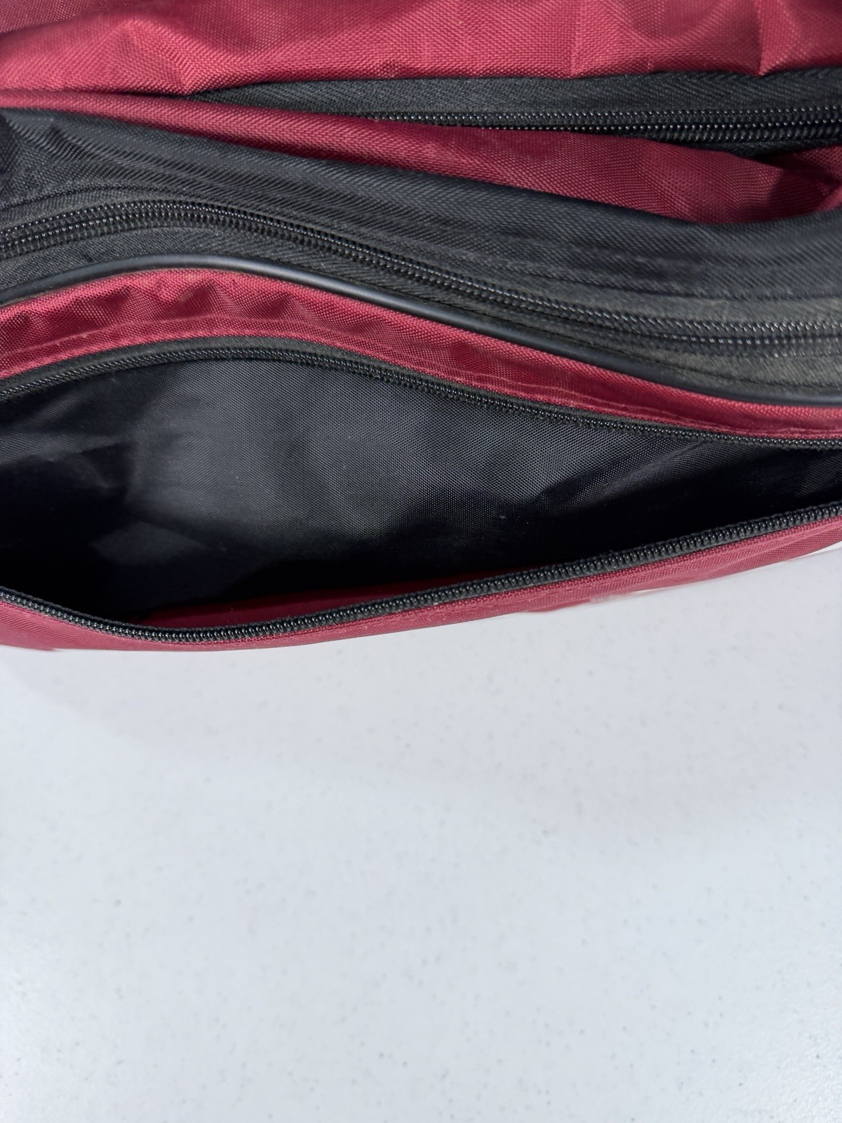 Vintage Converse All Star Chuck Taylor Duffel Bag Gym Duffle Maroon Black Team