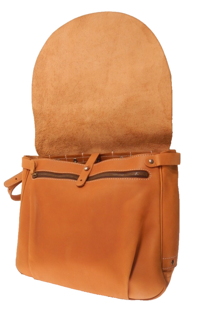 J Peterman ‘Counterfeit’ Mailbag Caramel Brown Leather