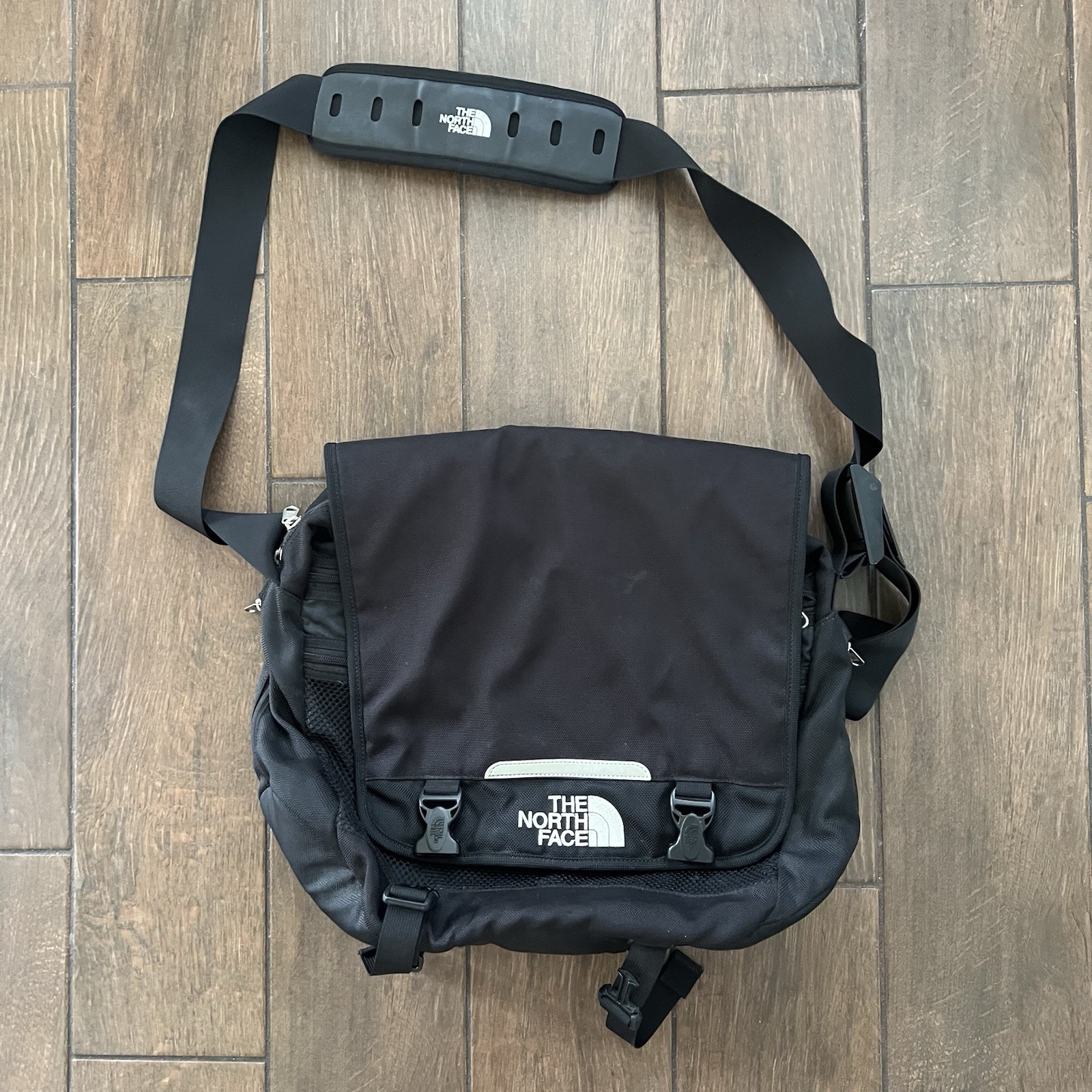 The North Face Laptop Messenger Bag Unisex Black Multi Pockets