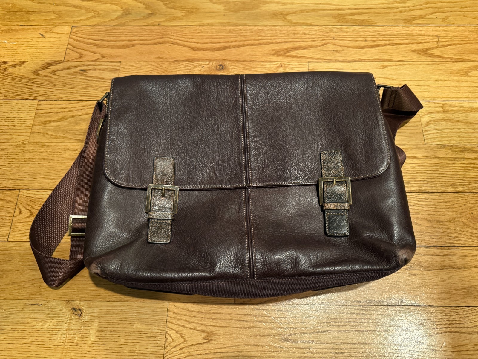 Boconi Brown Leather Slim Mailbag Messenger Laptop Bag with Shoulder Strap