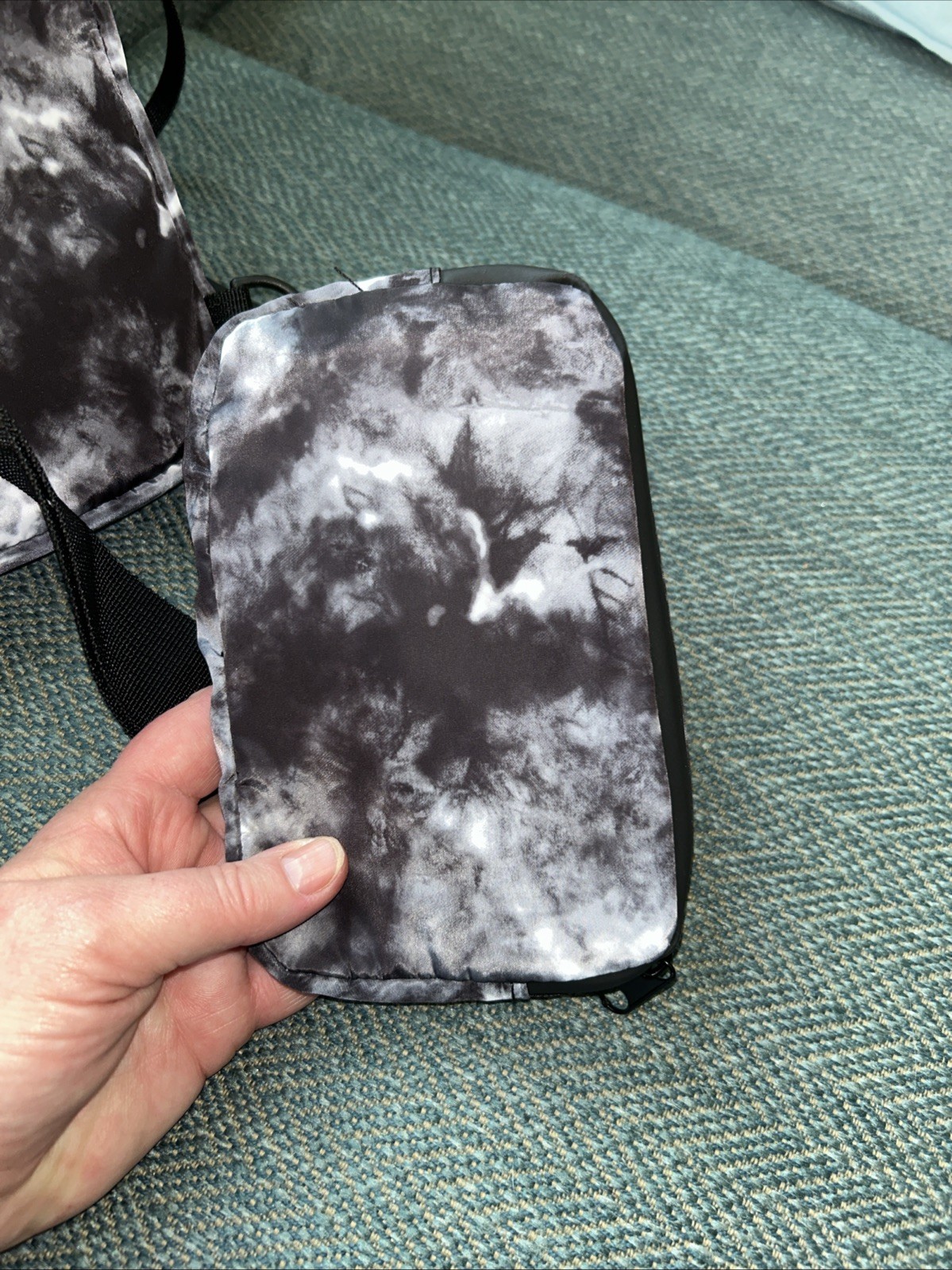NWT No Boundaries Modular Sling Bag Backpack Black White Tie Dye Nice!