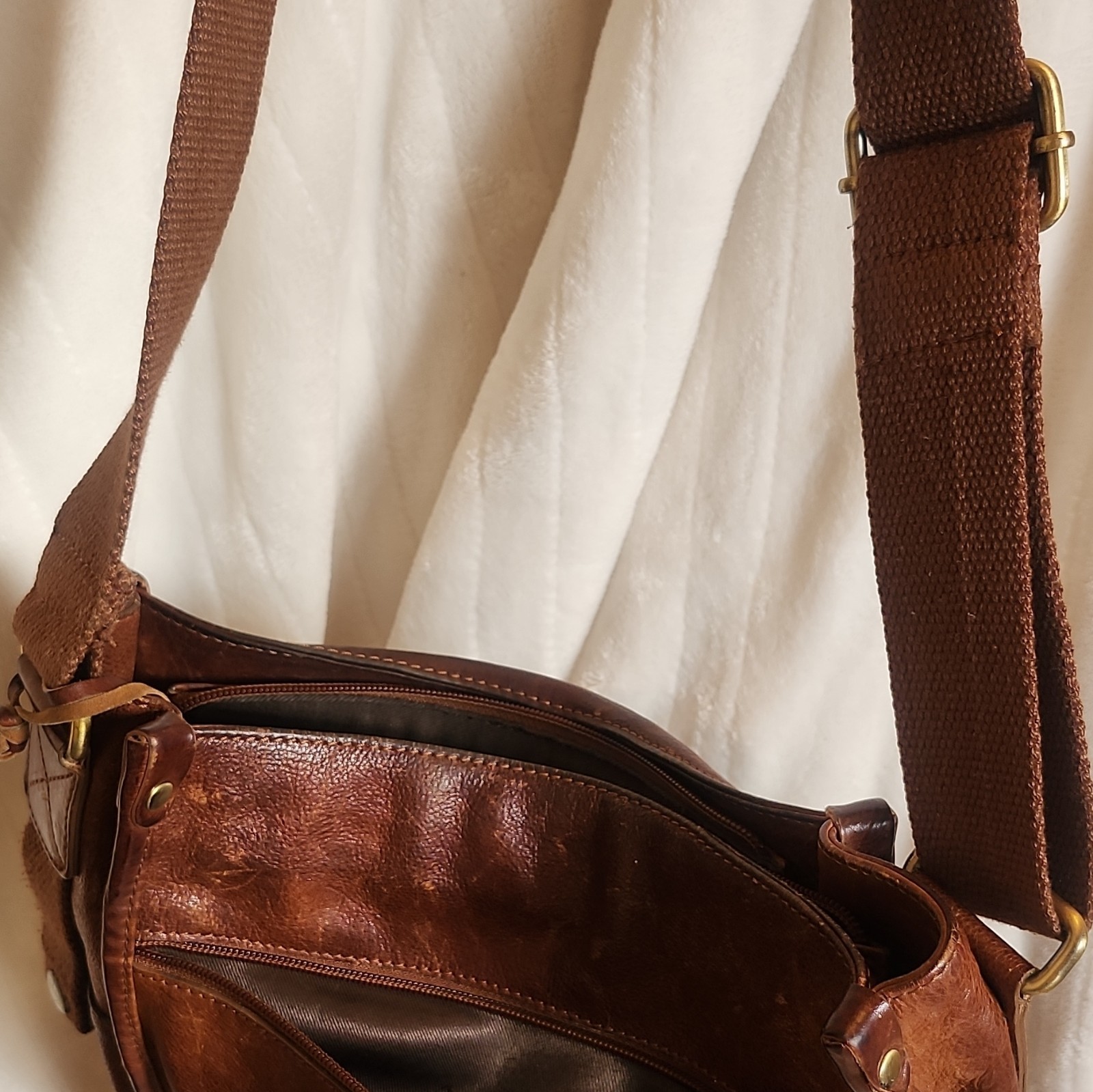 CARGOit Men’sLeather Brown Crossbody Bag Zip Buckle Snap, Pockets, Canvas Strap