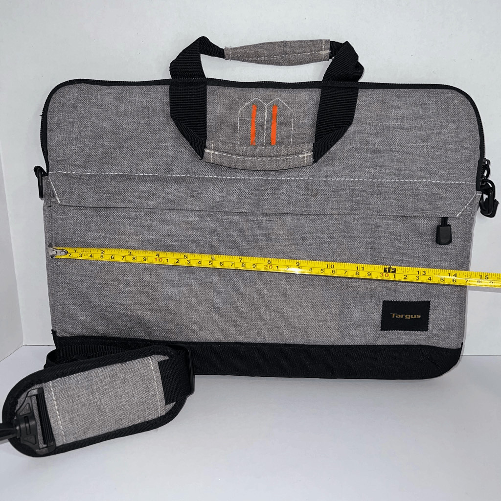 Targus TSS63204US Strata Sleeve Case for 15.6 in Laptop Notebook Pewter