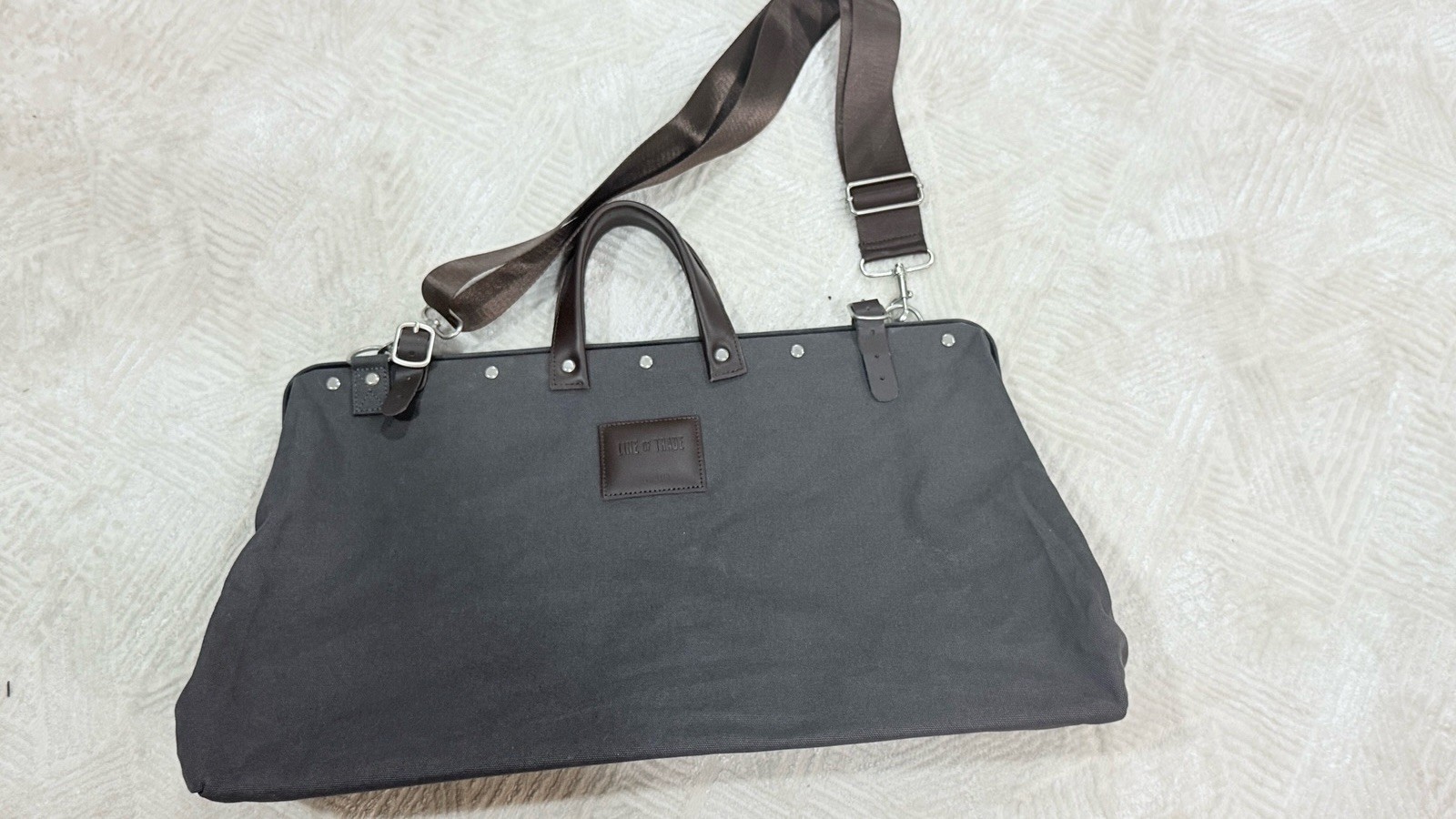 LINE OF TRADE CANVAS WEEKENDER BAG 312