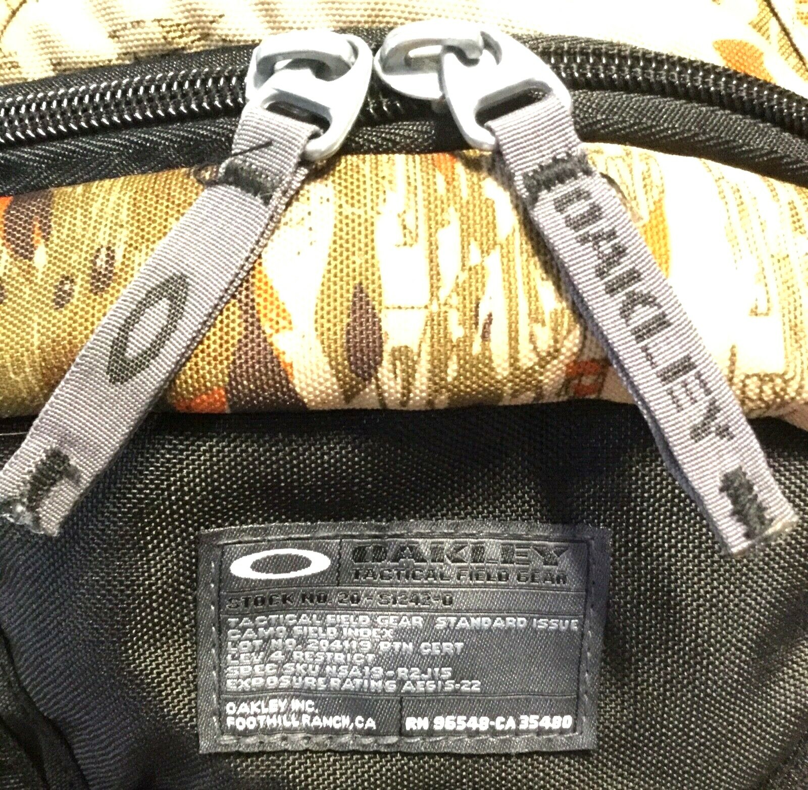 RARE OAKLEY TACTICAL FIELD GEAR BACKPACK Camouflage w/ Black Trim Hiking Pack