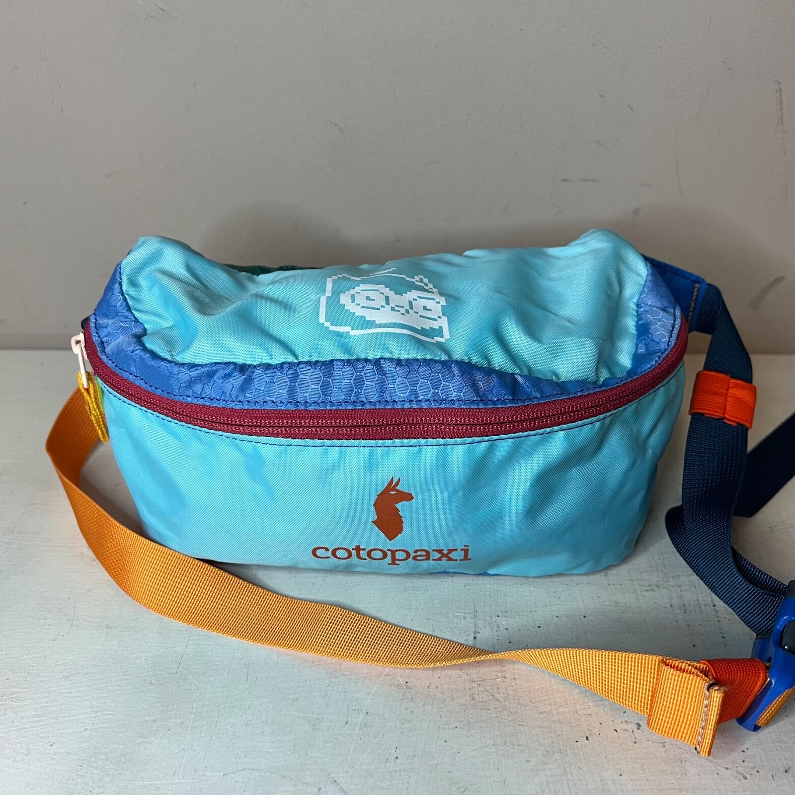 Moonbirds Cotopaxi Fanny Pack Purse Moon Bird Proof Multi Color Gear For Good