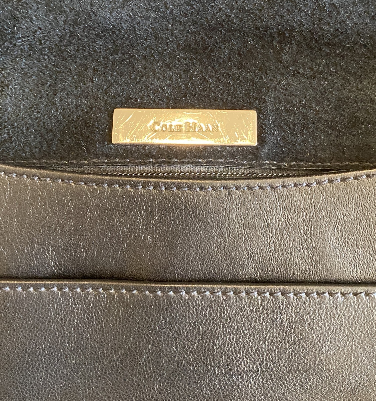 COLE HAAN Black Leather Flap Large Messenger Bag – Adjustable Strap – Cross Body