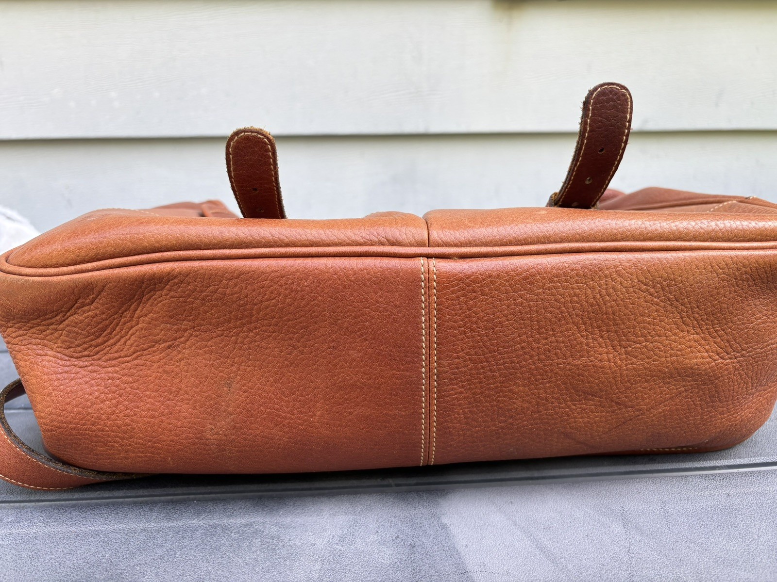 Levenger Tusting Clipper Leather Messenger Bag Made In England