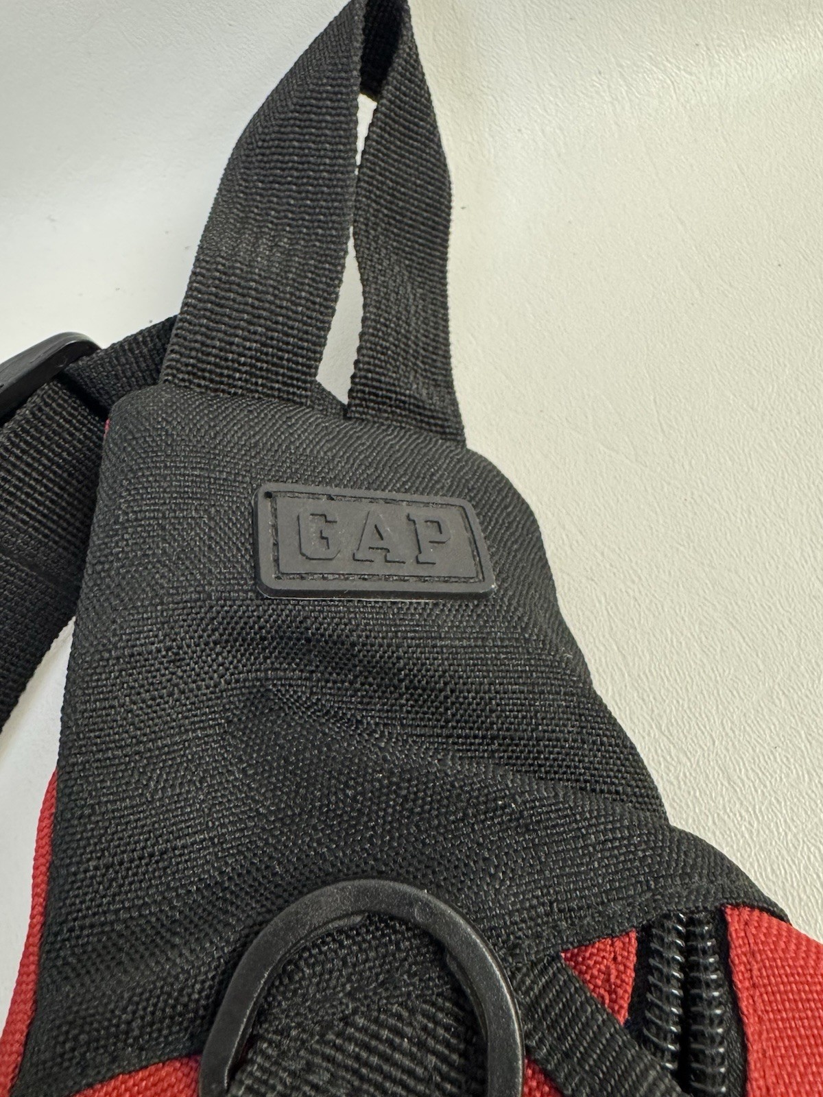Vtg GAP 2005 Sling Bag Y2K Single Strap Crossbody Shoulder Backpack Gorpcore Red