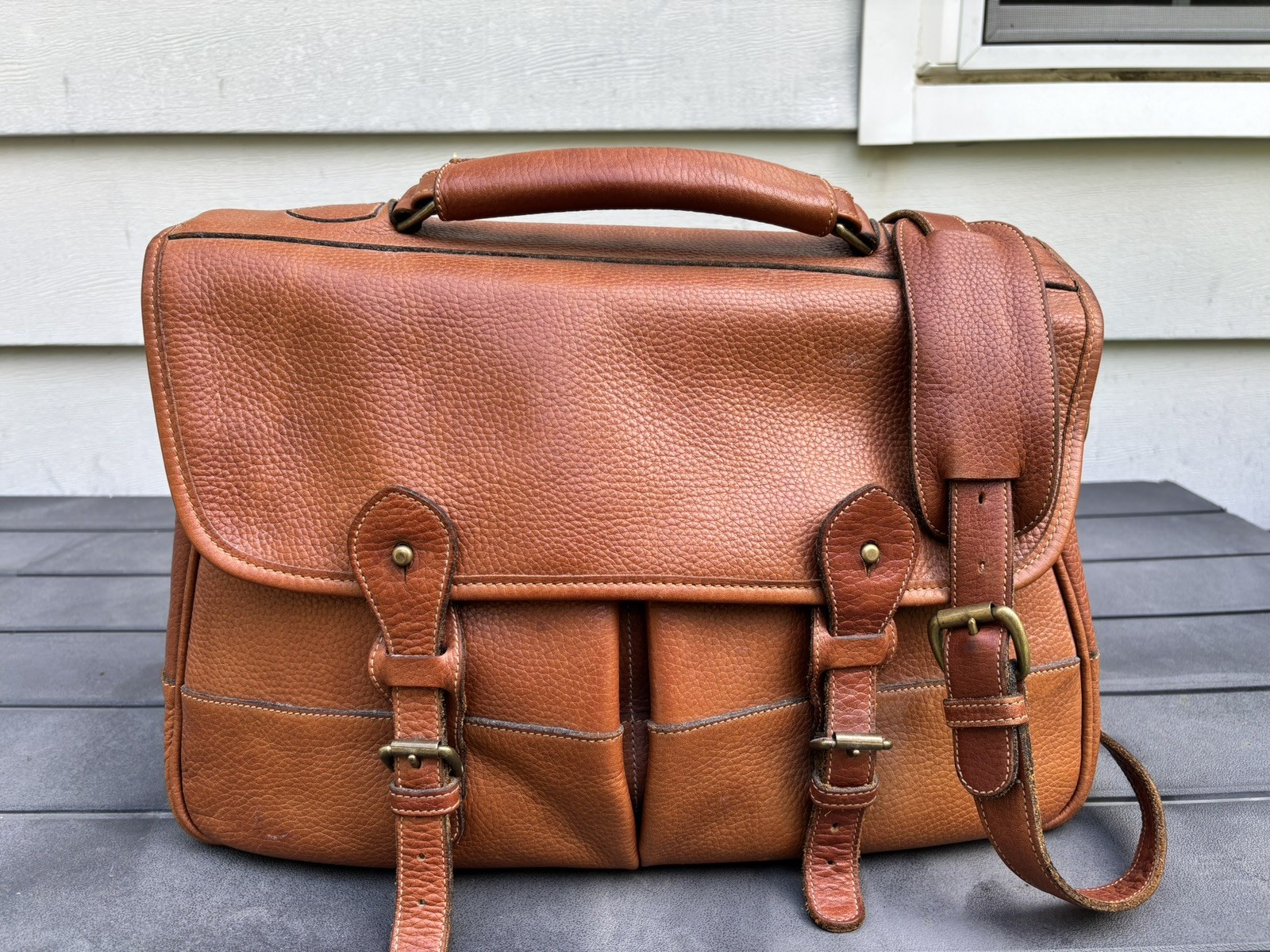 Levenger Tusting Clipper Leather Messenger Bag Made In England