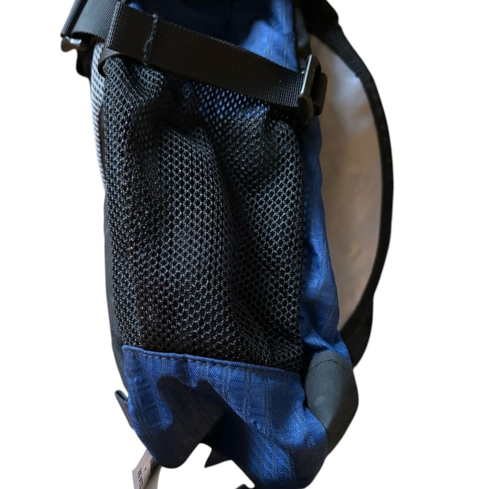 L.L. Bean Men’s Messenger Shoulder Computer Bag Navy Multiple Pockets Flap Close