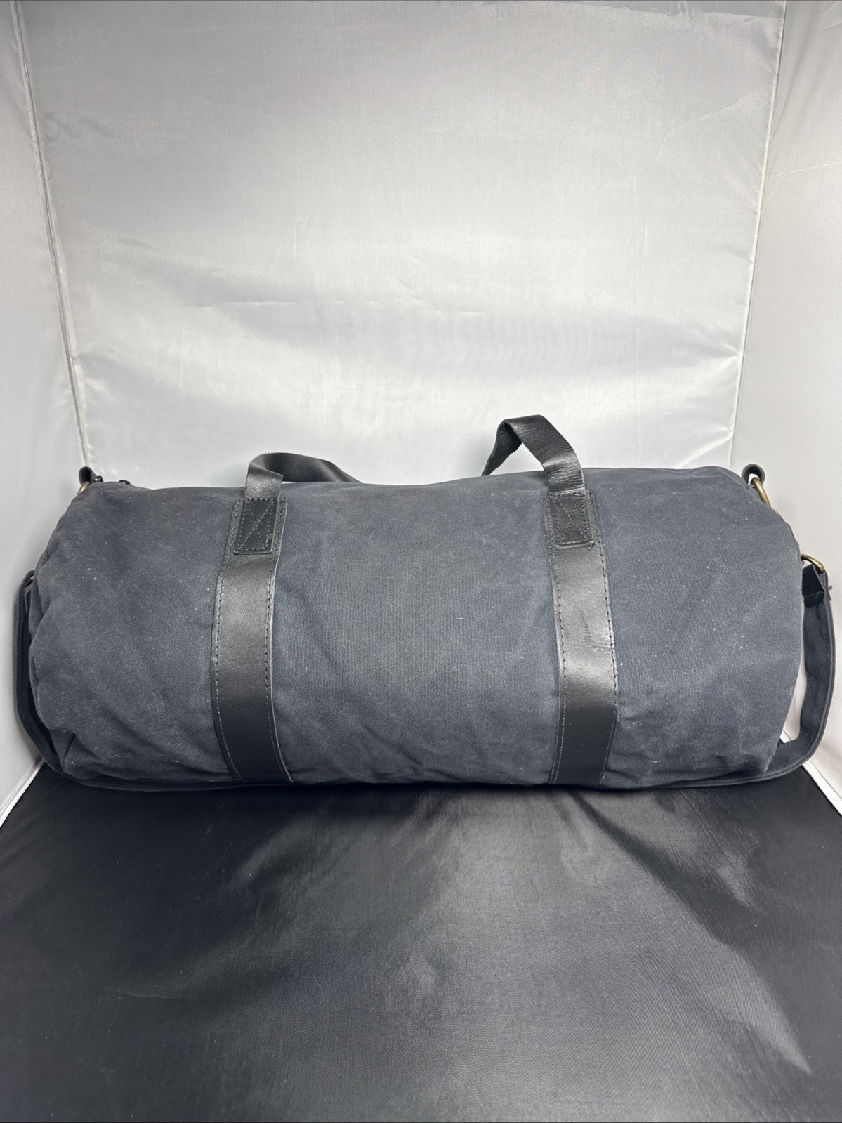 REMY MARTIN COGNAC Mens Duffel Bag Travel Tote Gym Canvas & Leather Collectible