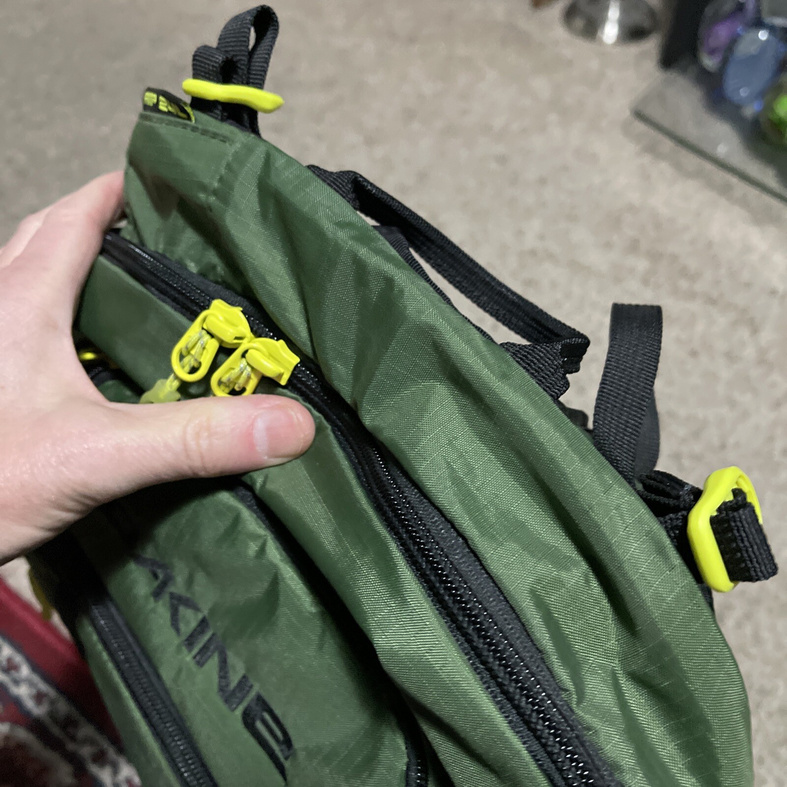 Dakine Hexo + Backpack Green & Black VGreat Condition Hiking Outdoor Drone Pack