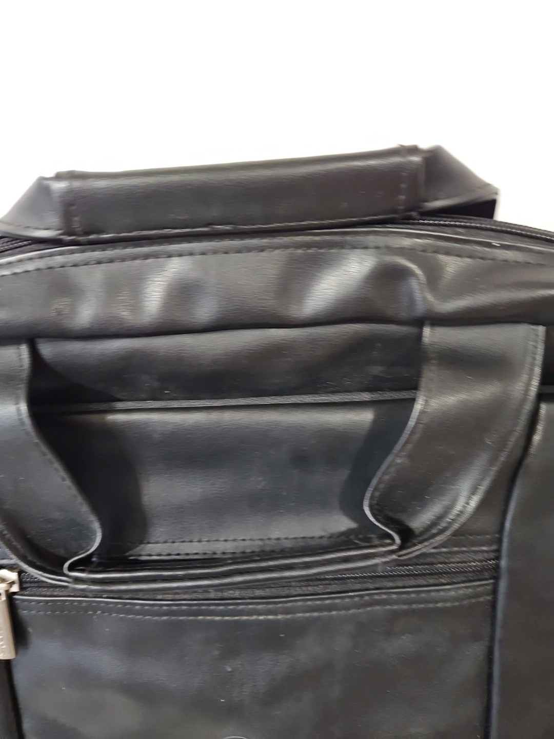 Leeds Touchmark Consulting Leather Shoulder Laptop Carry Case Black Men’s