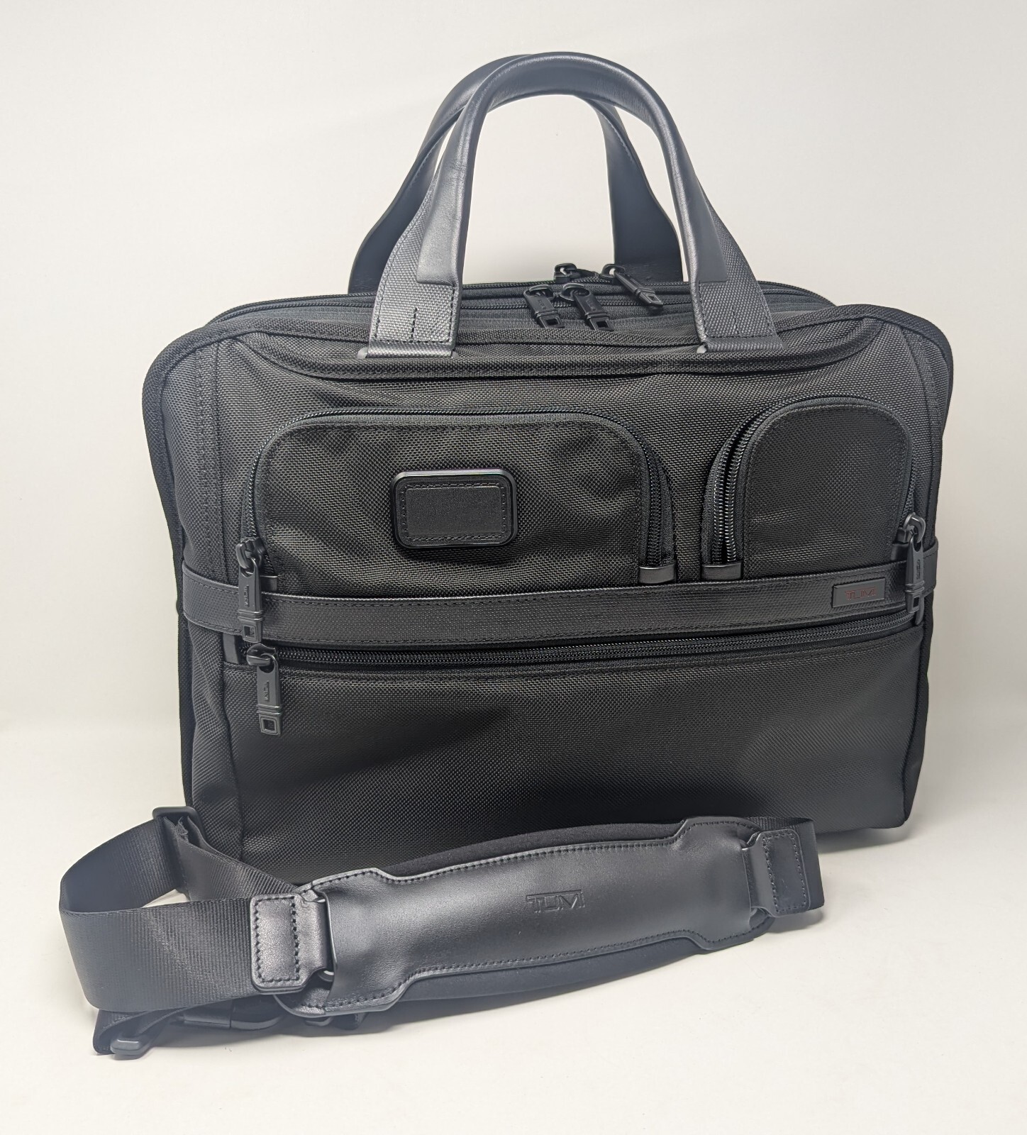 Tumi Alpha 2 Expandable Organizer Brief T-Pass Black FXT Ballistic Nylon 26145D2