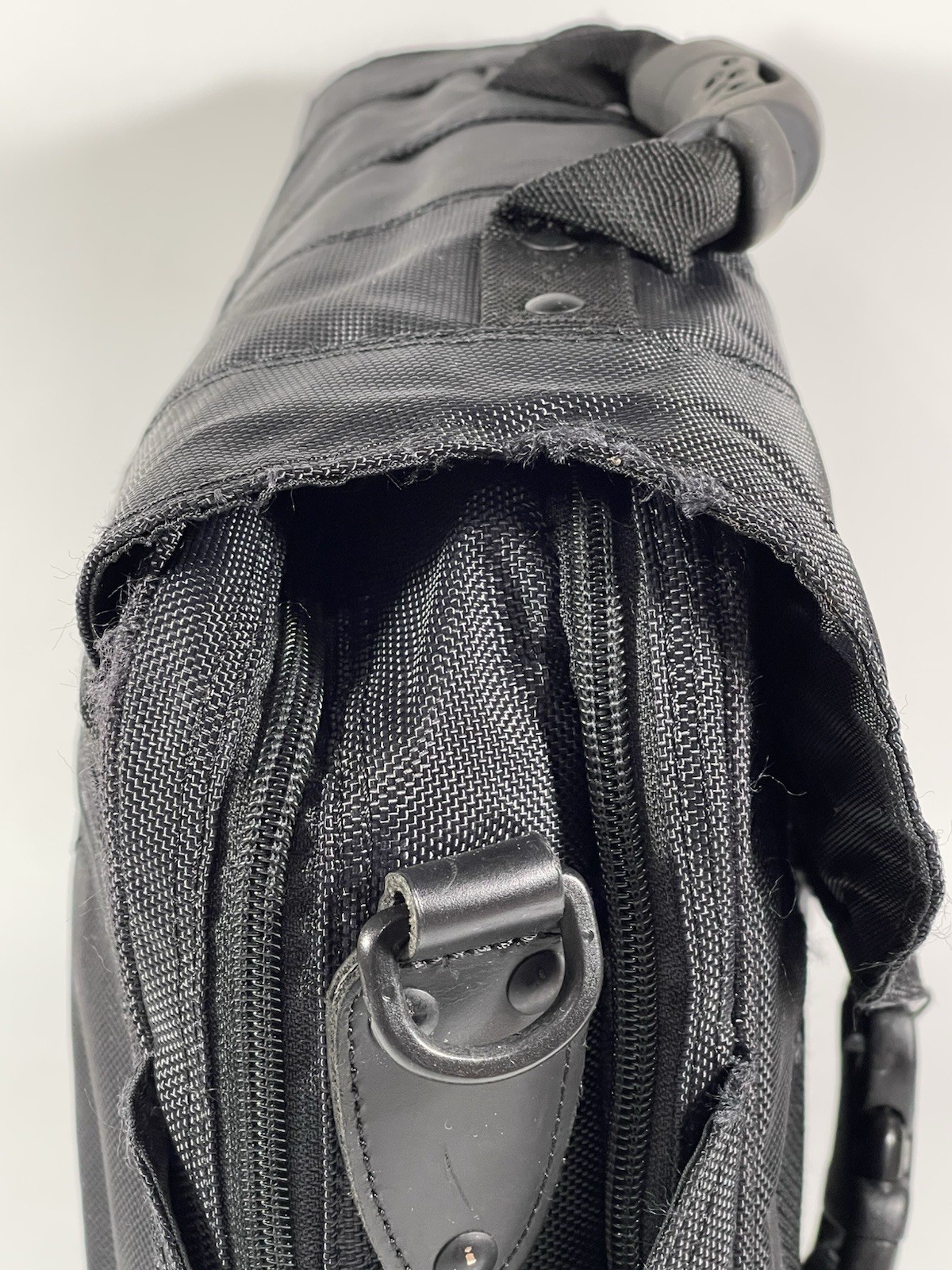 Vintage Oakley Software Laptop Messenger Bag Briefcase Tactical Field Gear Era