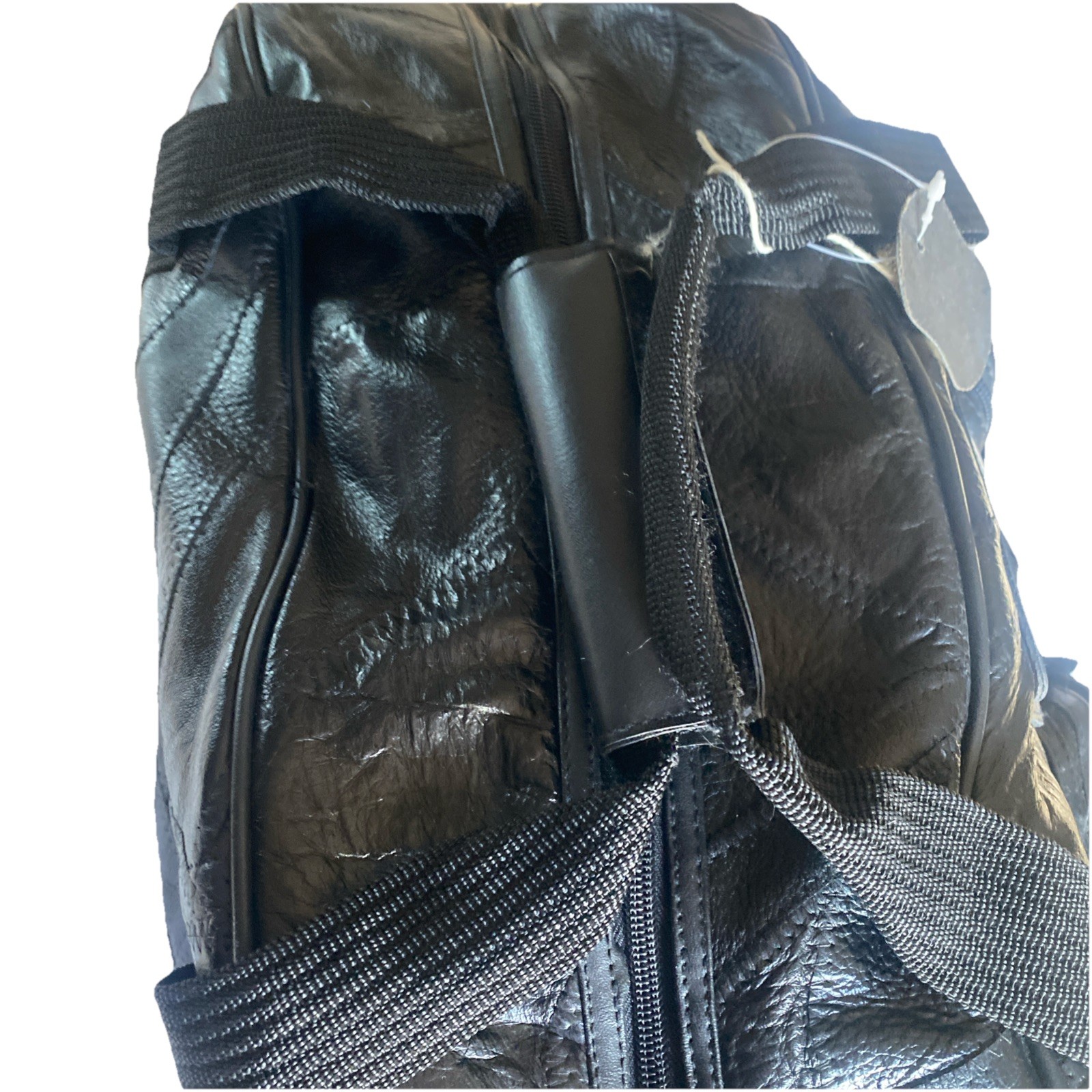 Genuine Leather 18x10x10” Travel bag fabric lined side handles & shoulder strap