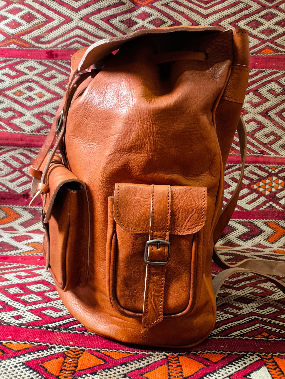 Authentic Handmade Moroccan Leather Backpack This beautiful backpack is handcraf