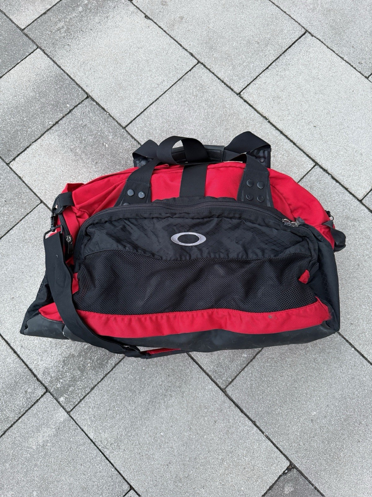 Vintage Y2K Oakley Icon 2.0 Duffle Bag