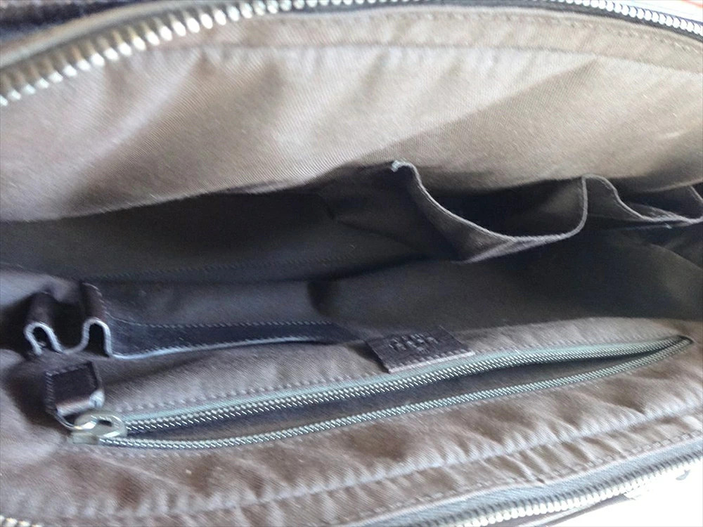Gucci Business Bag Leather Signature Lock Black Present Document Computer PC