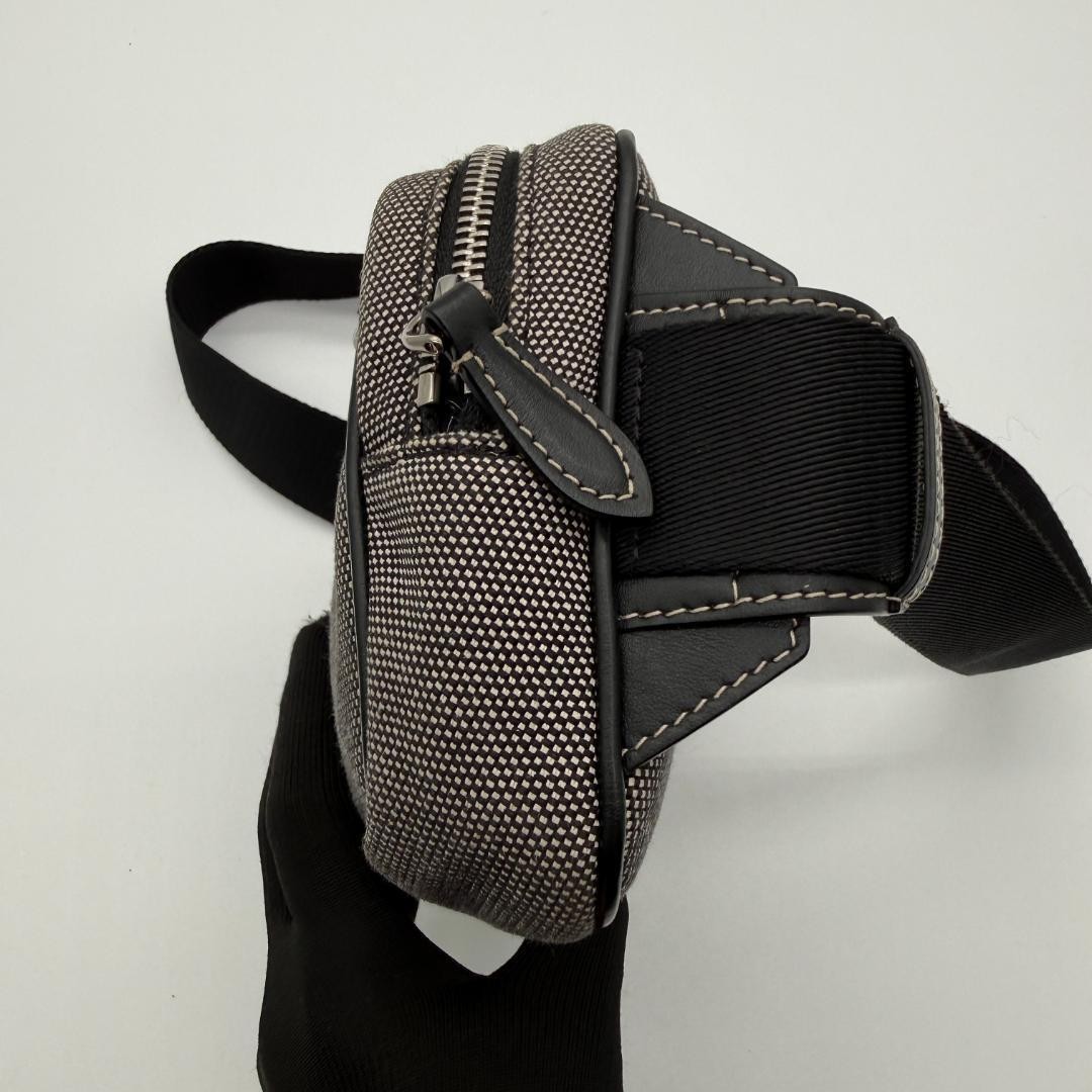 Authentic BURBERRY Gray Canvas Logo Body Bag 24cm x 14cm x 4cm, Excellent Condit