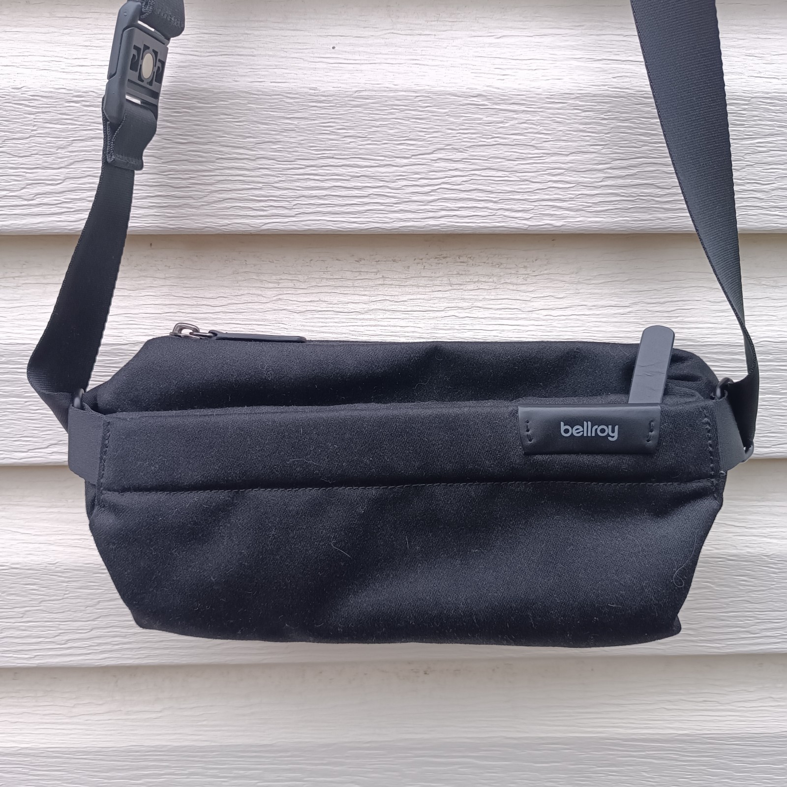 Bellroy Sling Mini Melbourne Black Water Resistant