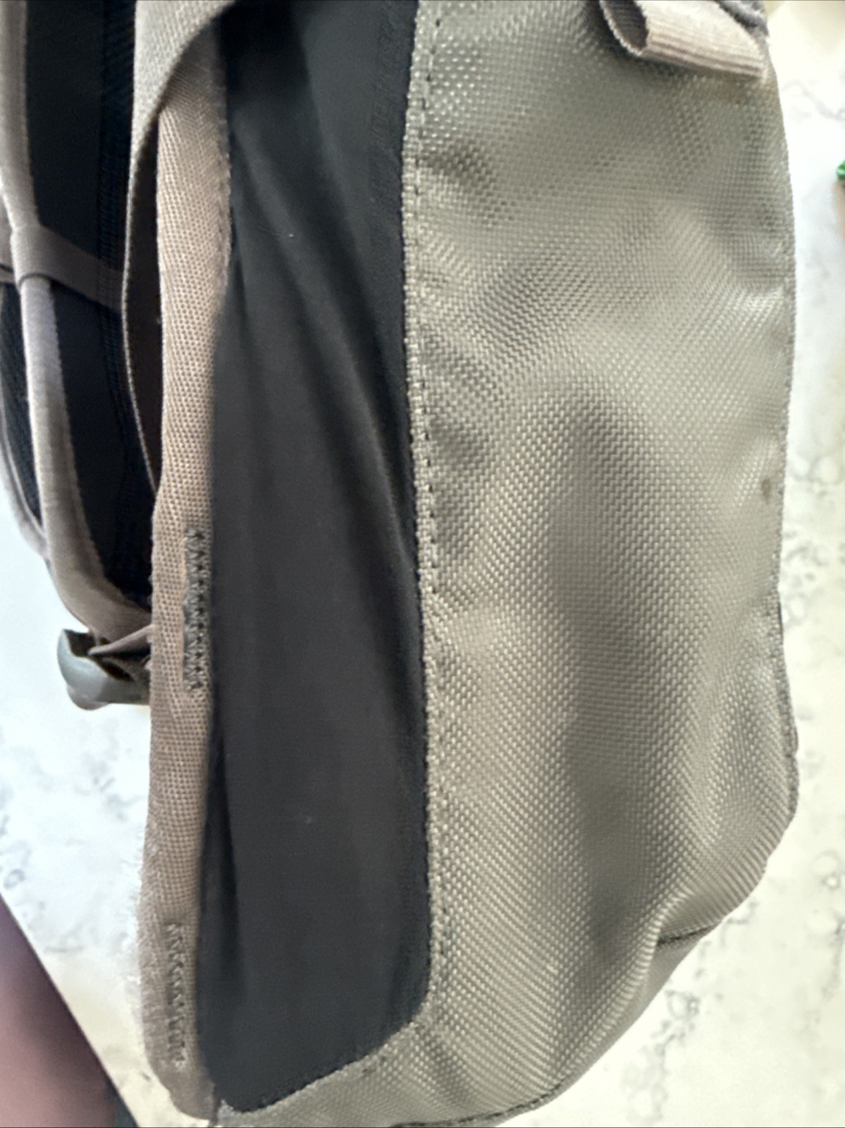TIMBUK2 Commuter Swig Cycling Backpack, Grey Red Techwear Travel Laptop Bag