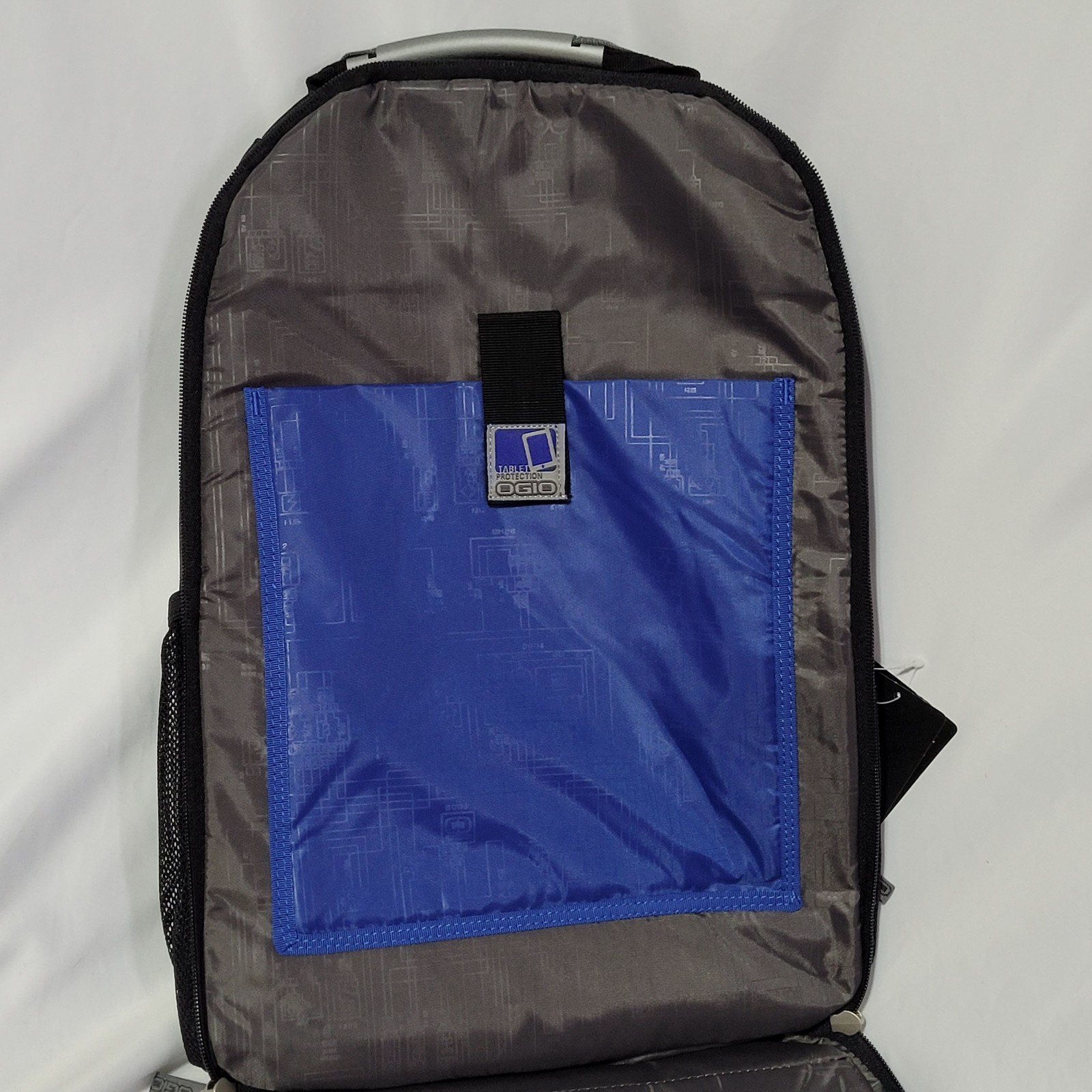 Ogio Pursuit Backpack Black Silver 17in NEW