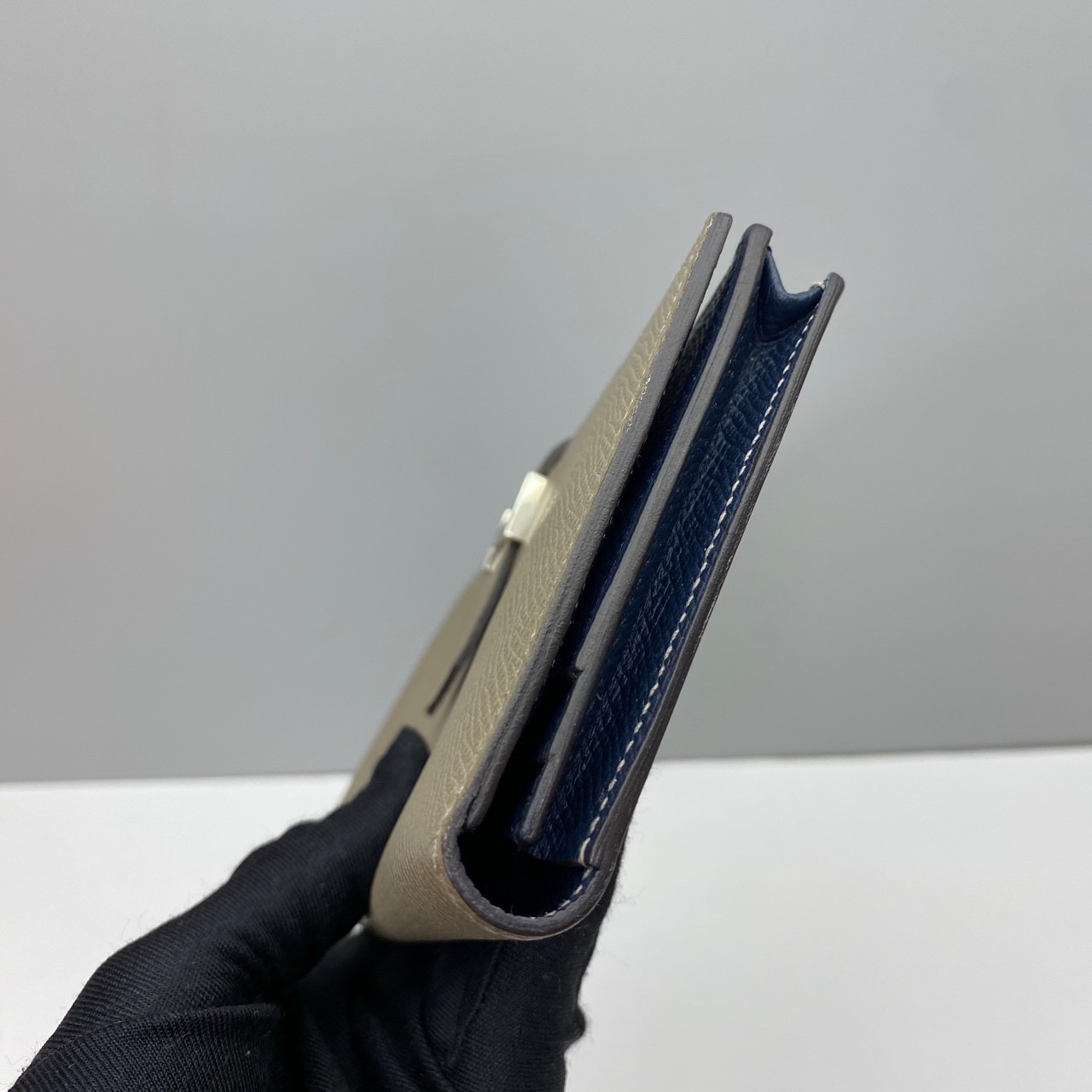 Hermes Pre-Owned Authentic Bearn Wallet Gray 17.5x9x1cm Cowhide