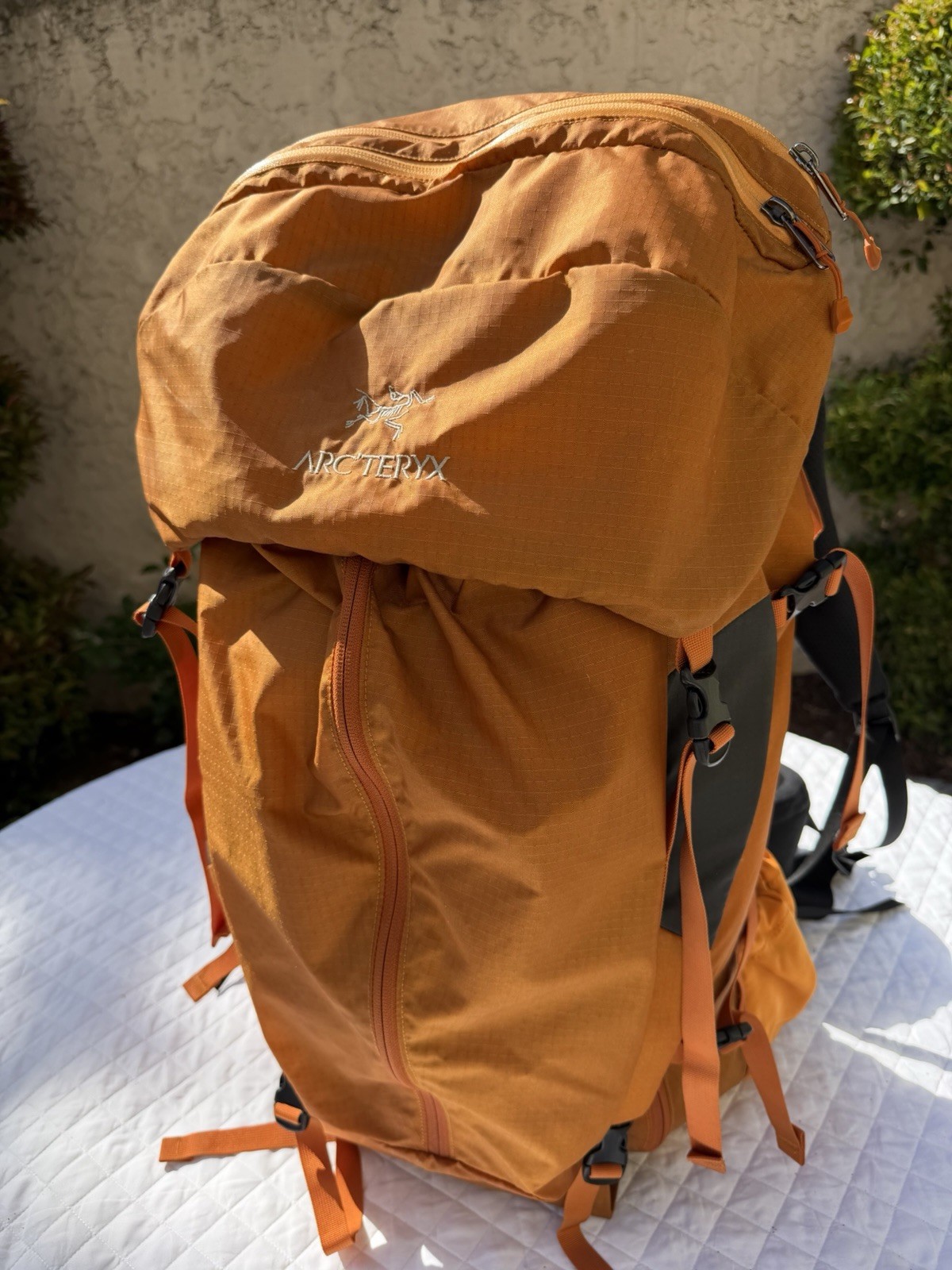 Arc’teryx Altra 65 Internal Frame Orange Ripstop Nylon 25” Backpack Rucksack Bag