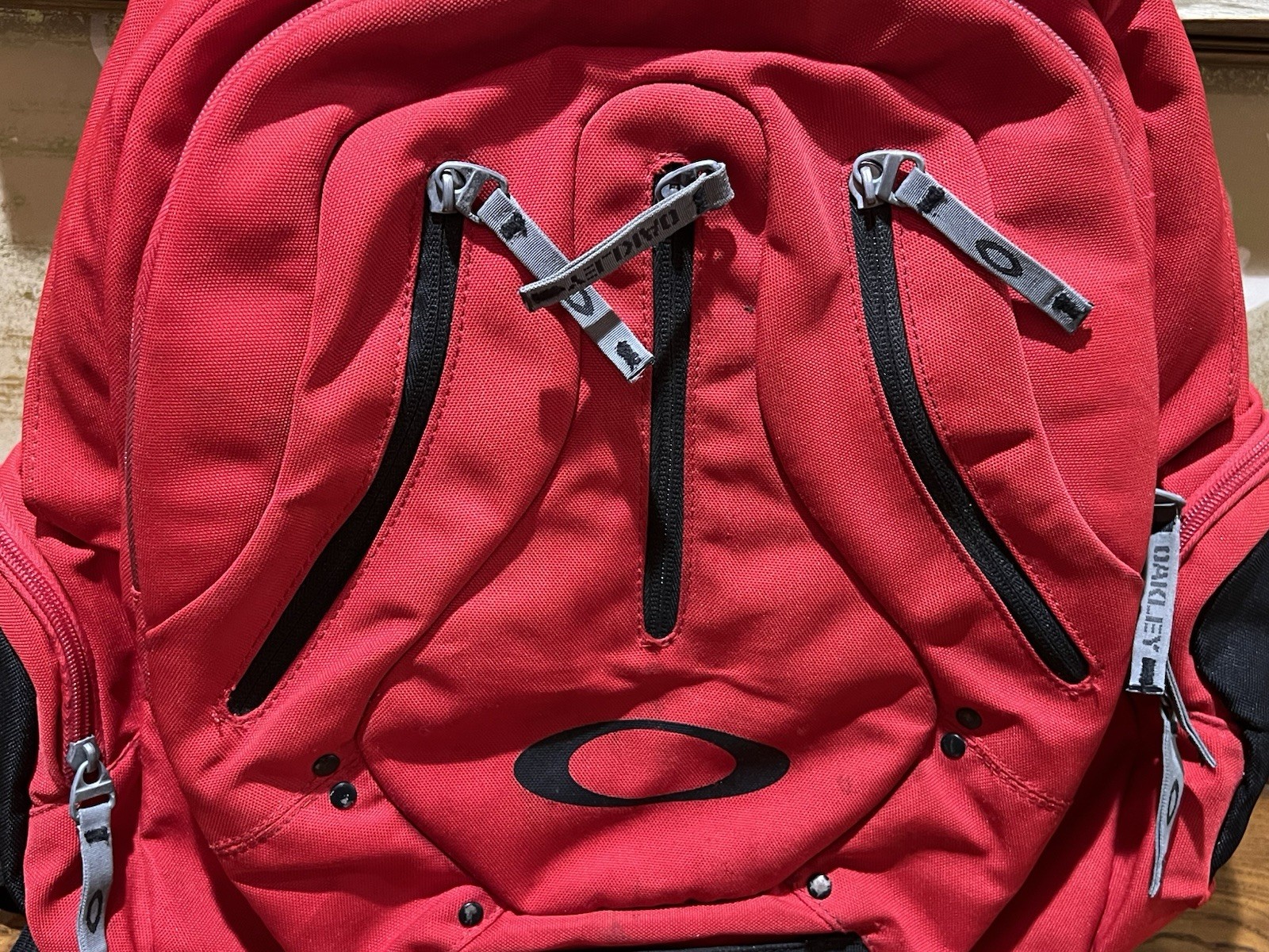 Oakley Panel Backpack Vintage Red Black Techwear Y2K Media Port Daypack