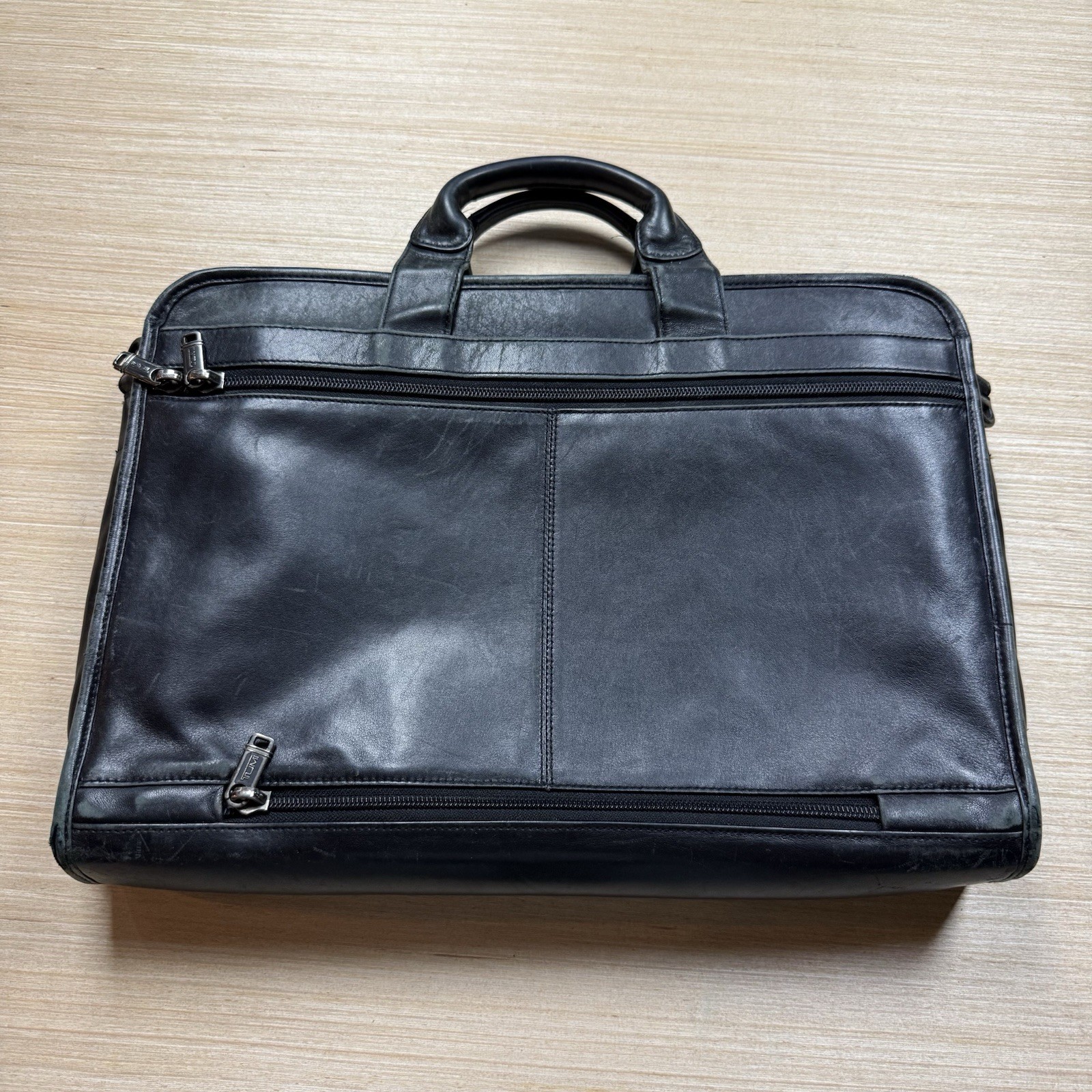 Tumi Leather Briefcase Shoulder Bag Laptop Men’s Black Messenger