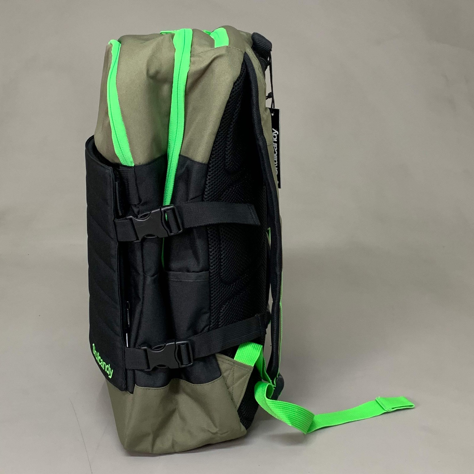 SKULLCANDY Heavy Duty Backpack 18″ x 12″ Green/Black SKDY1153